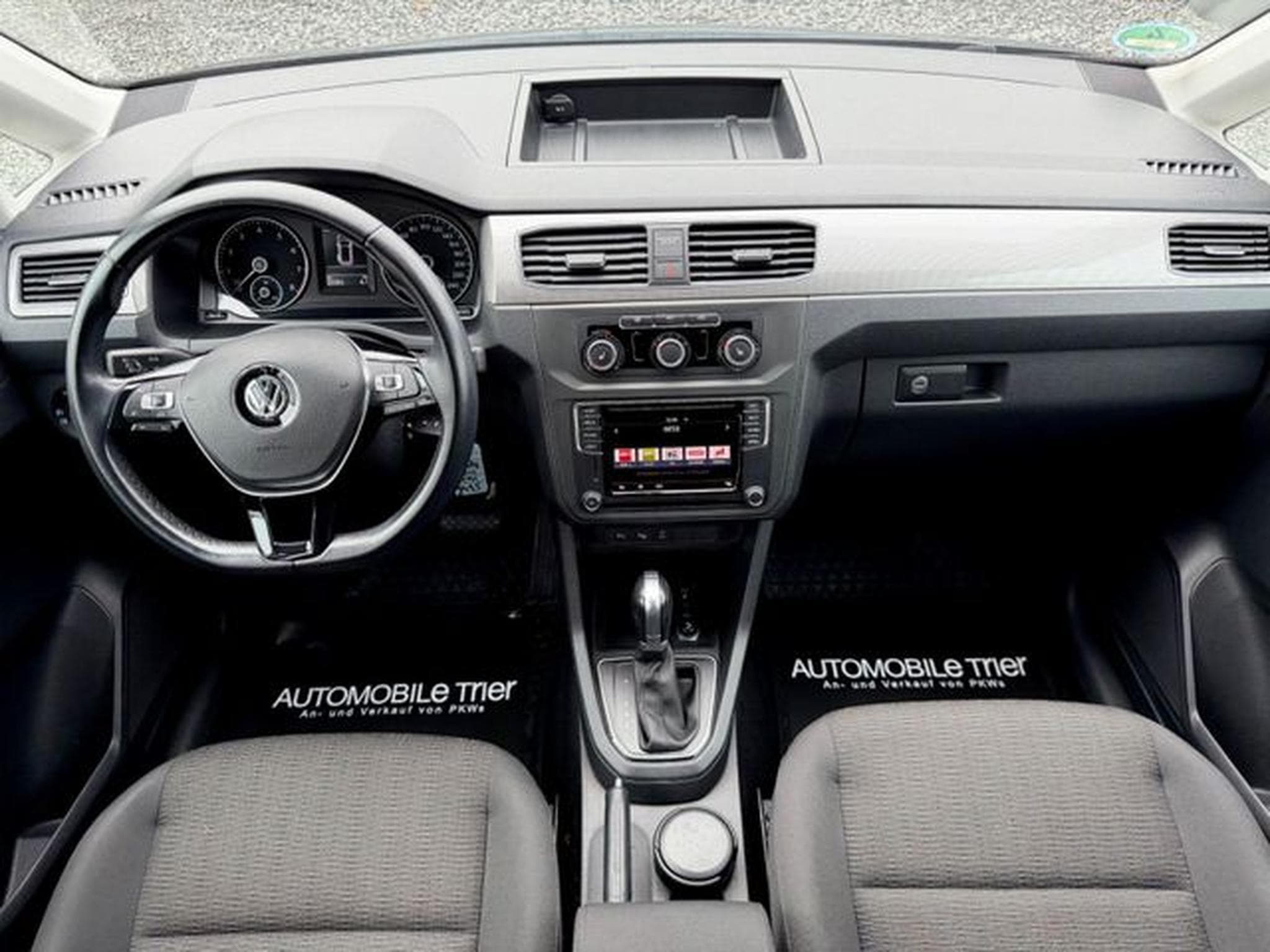 VW Caddy Caddy 1.4 TSI DSG /LED/PDC/SHZ/AHK/GARANTIE (2016) - Photo 10