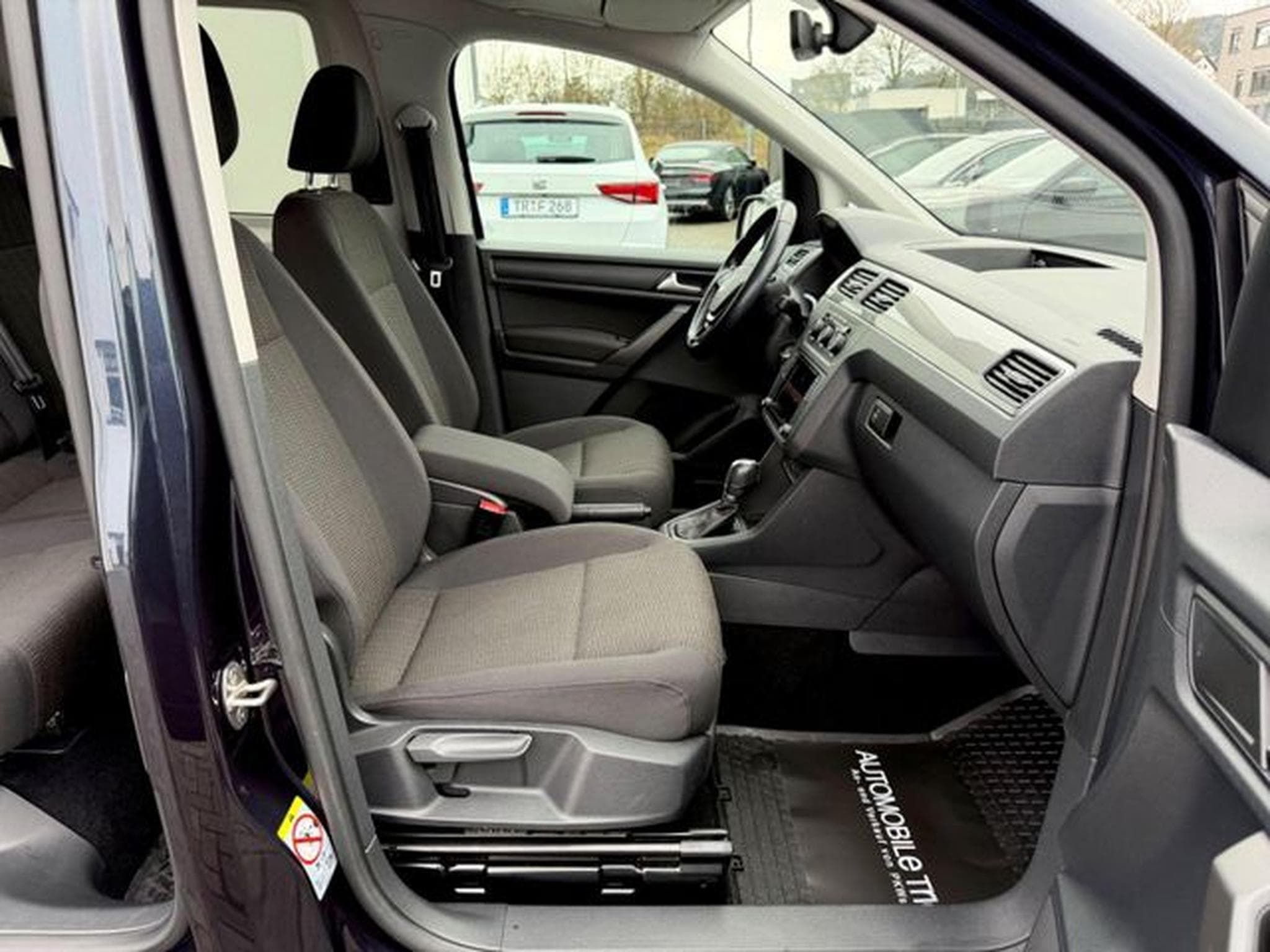 VW Caddy Caddy 1.4 TSI DSG /LED/PDC/SHZ/AHK/GARANTIE (2016) - Photo 12