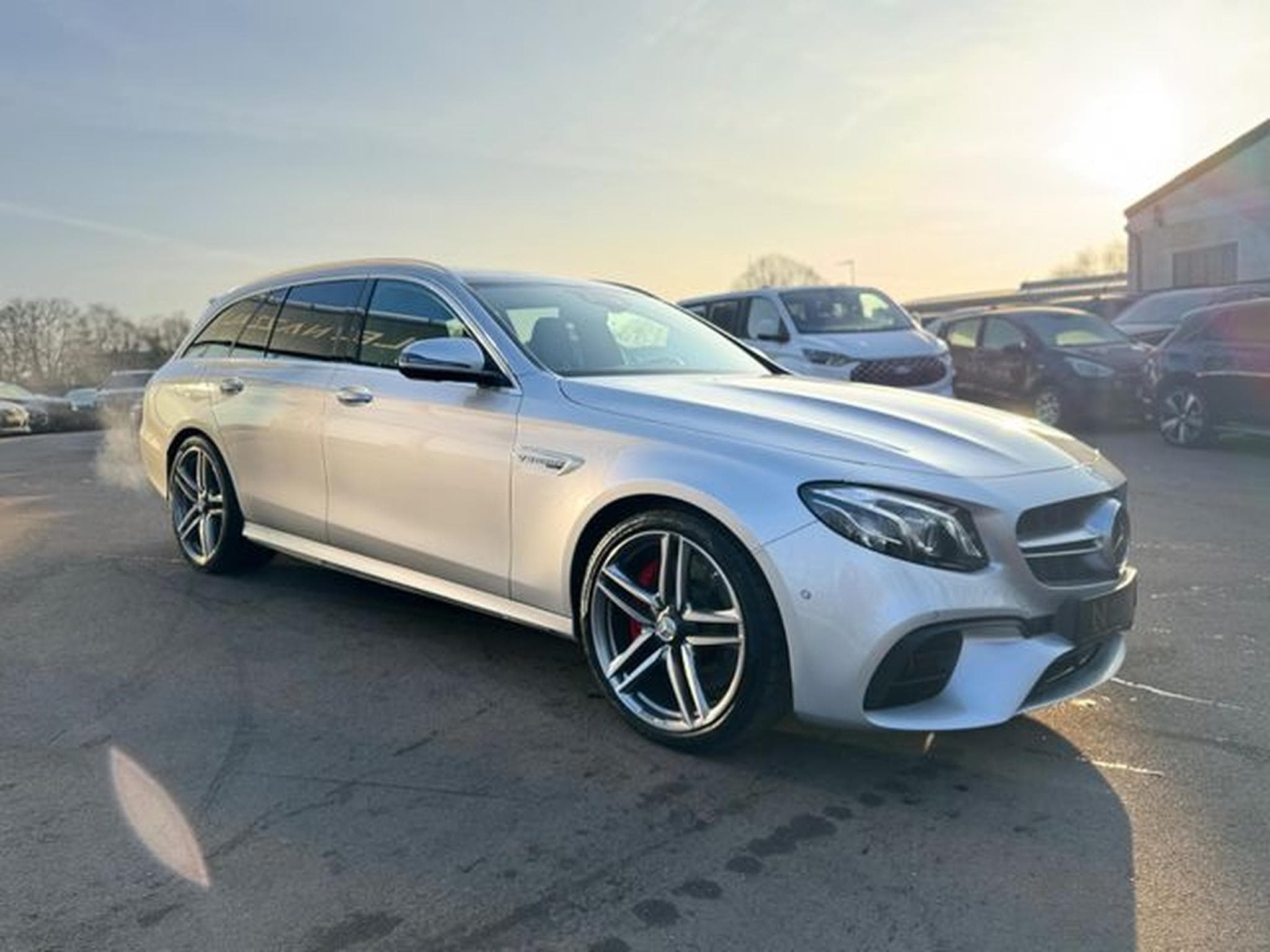 Mercedes E 63 AMG E 63S 4M T*PERFORMANCE-SITZE*CARBON*BURMESTER* (2018) - Foto 5