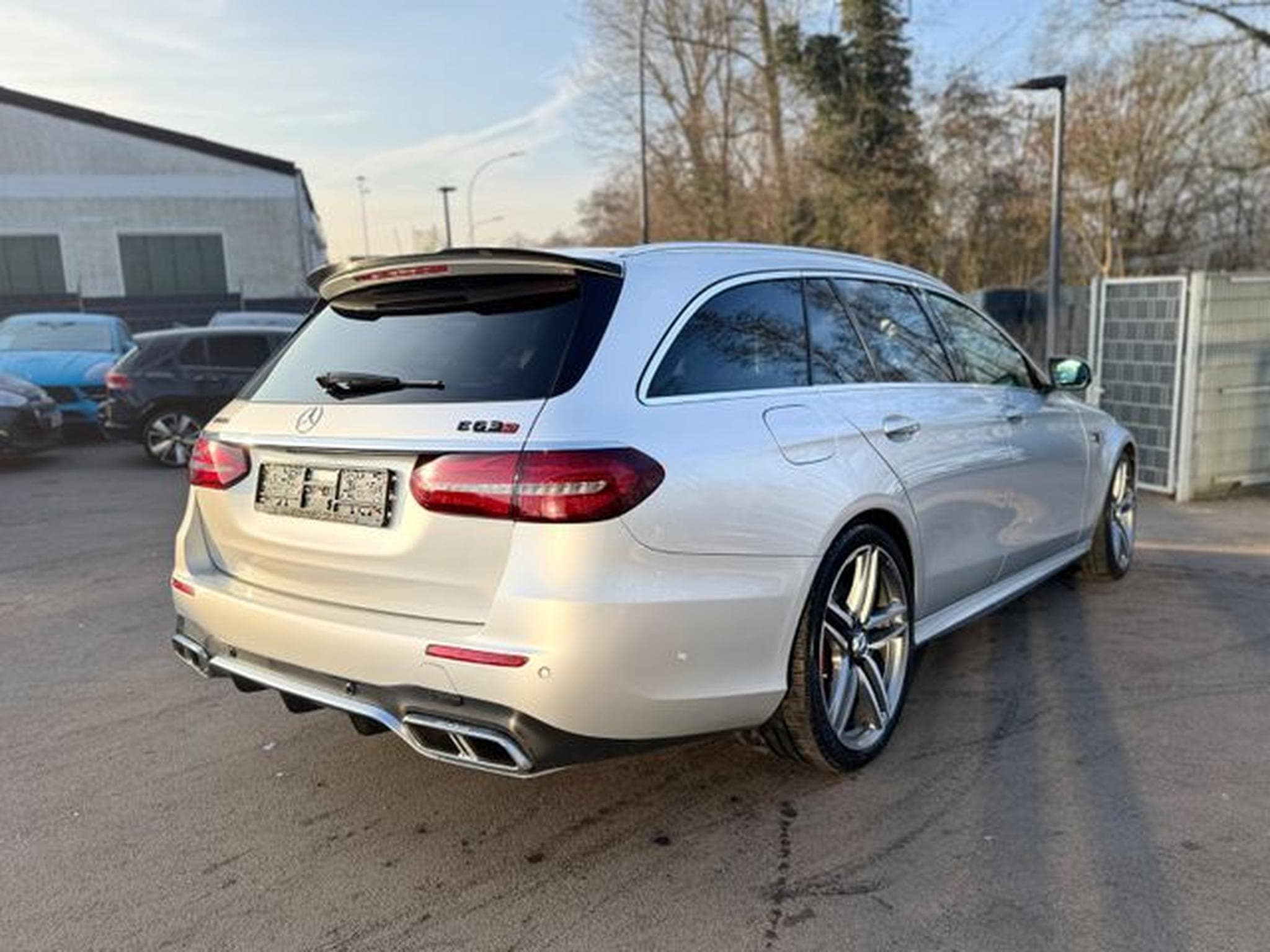 Mercedes E 63 AMG E 63S 4M T*PERFORMANCE-SITZE*CARBON*BURMESTER* (2018) - Foto 6
