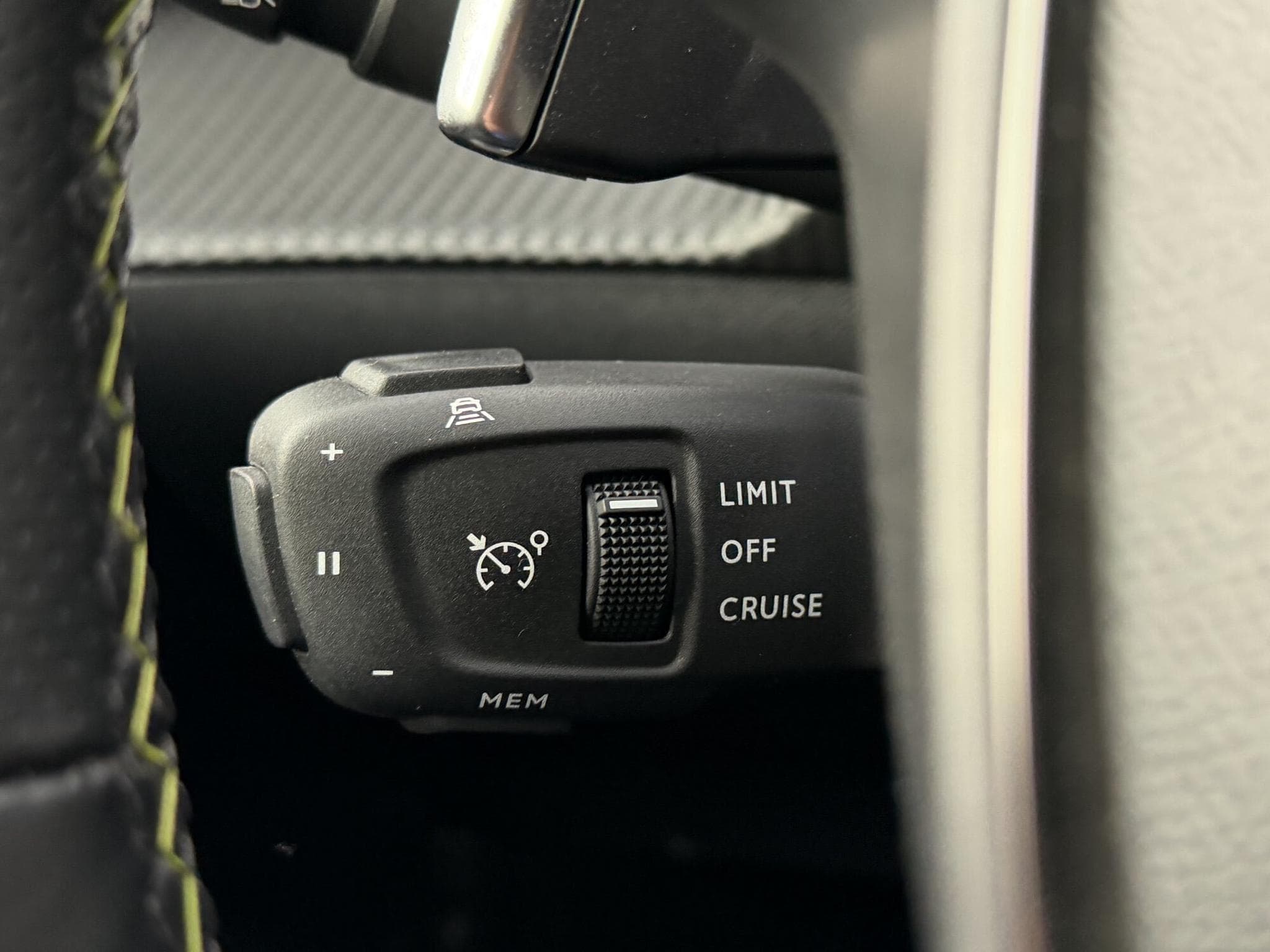 Peugeot 208 1,2 GT_LINE AUTOMATIQUE 130 PS Limited edition (2021) - Foto 16