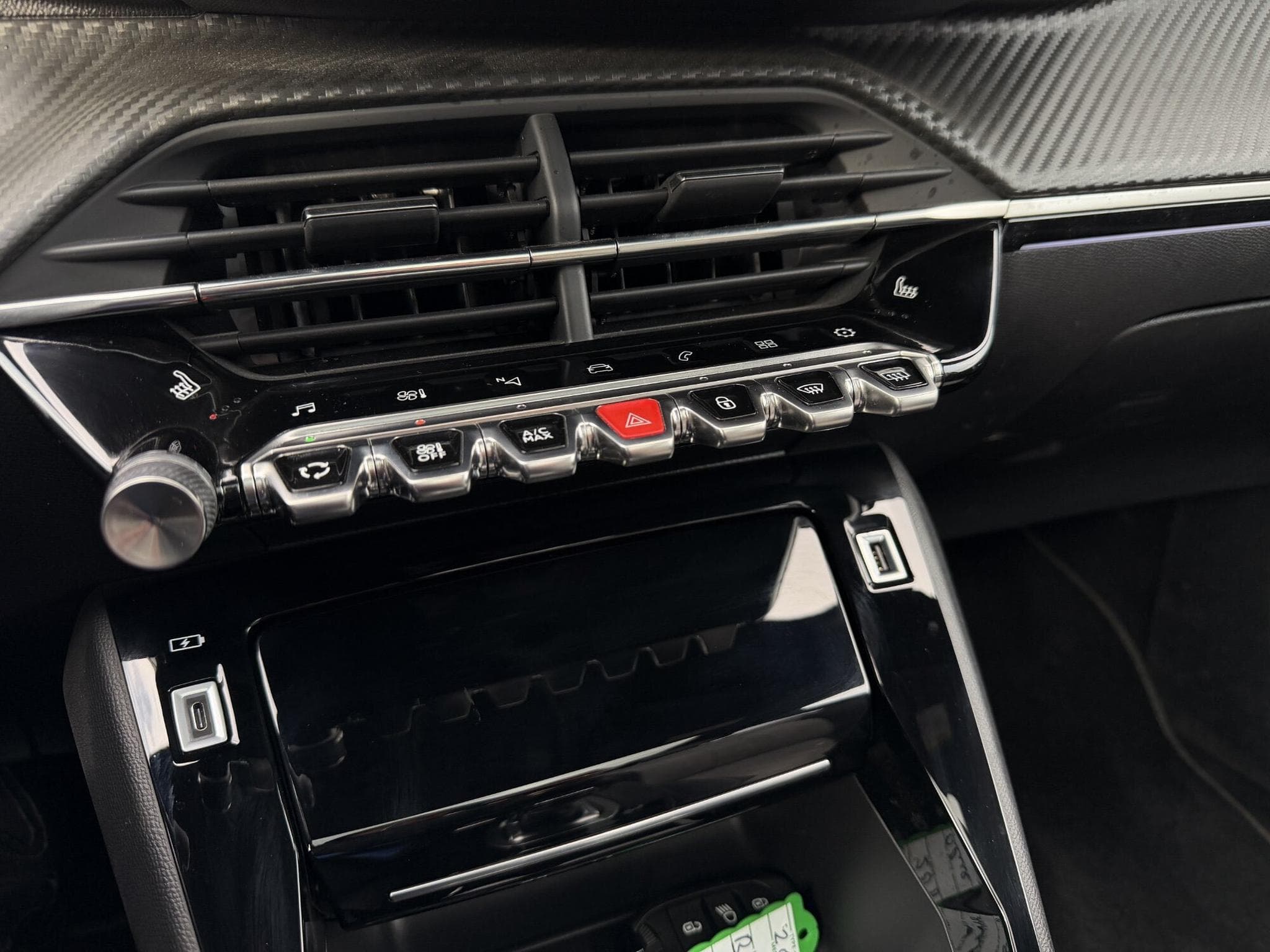 Peugeot 208 1,2 GT_LINE AUTOMATIQUE 130 PS Limited edition (2021) - Foto 17