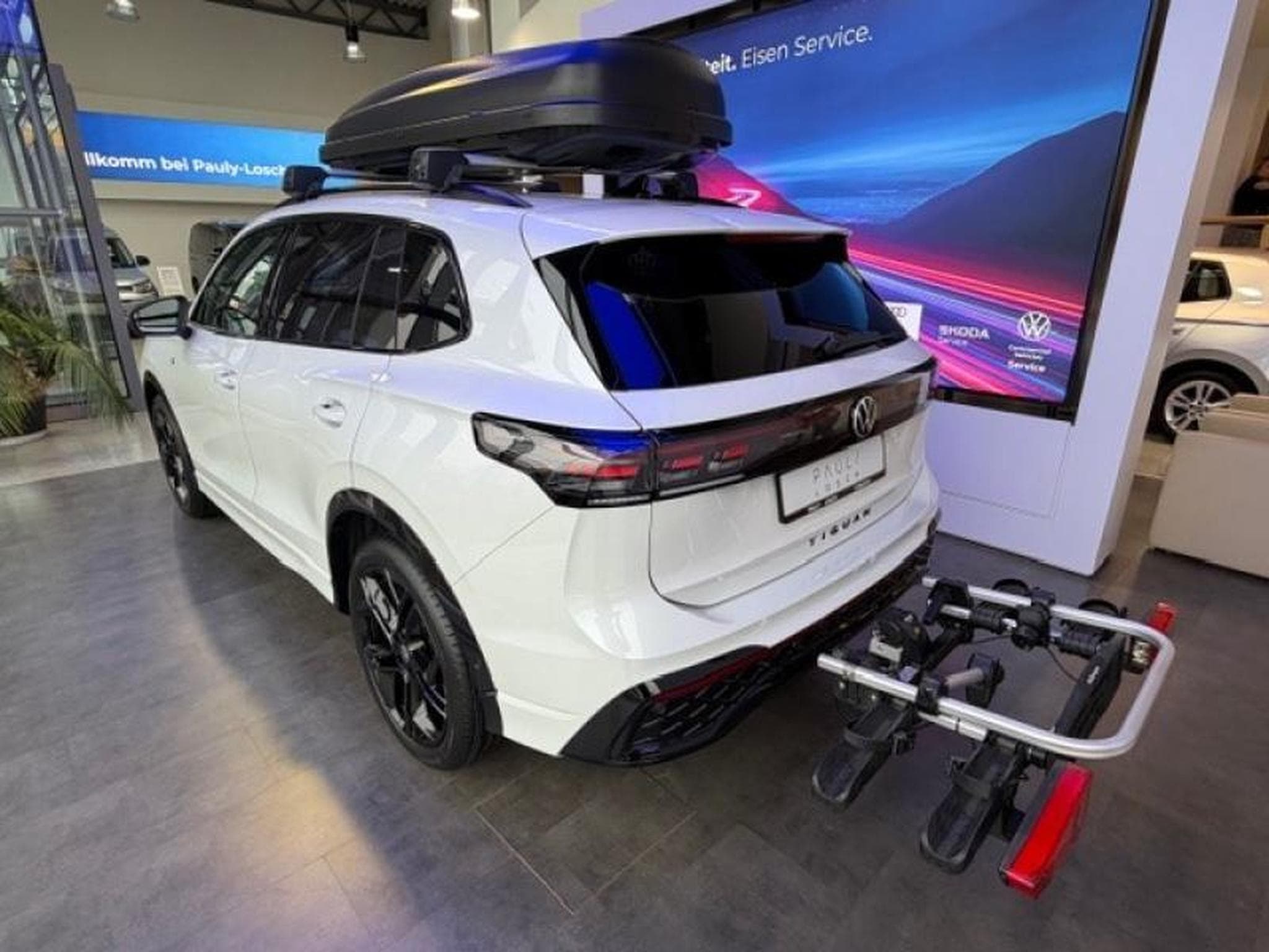 VW Tiguan R-LINE (2025) - Photo 6