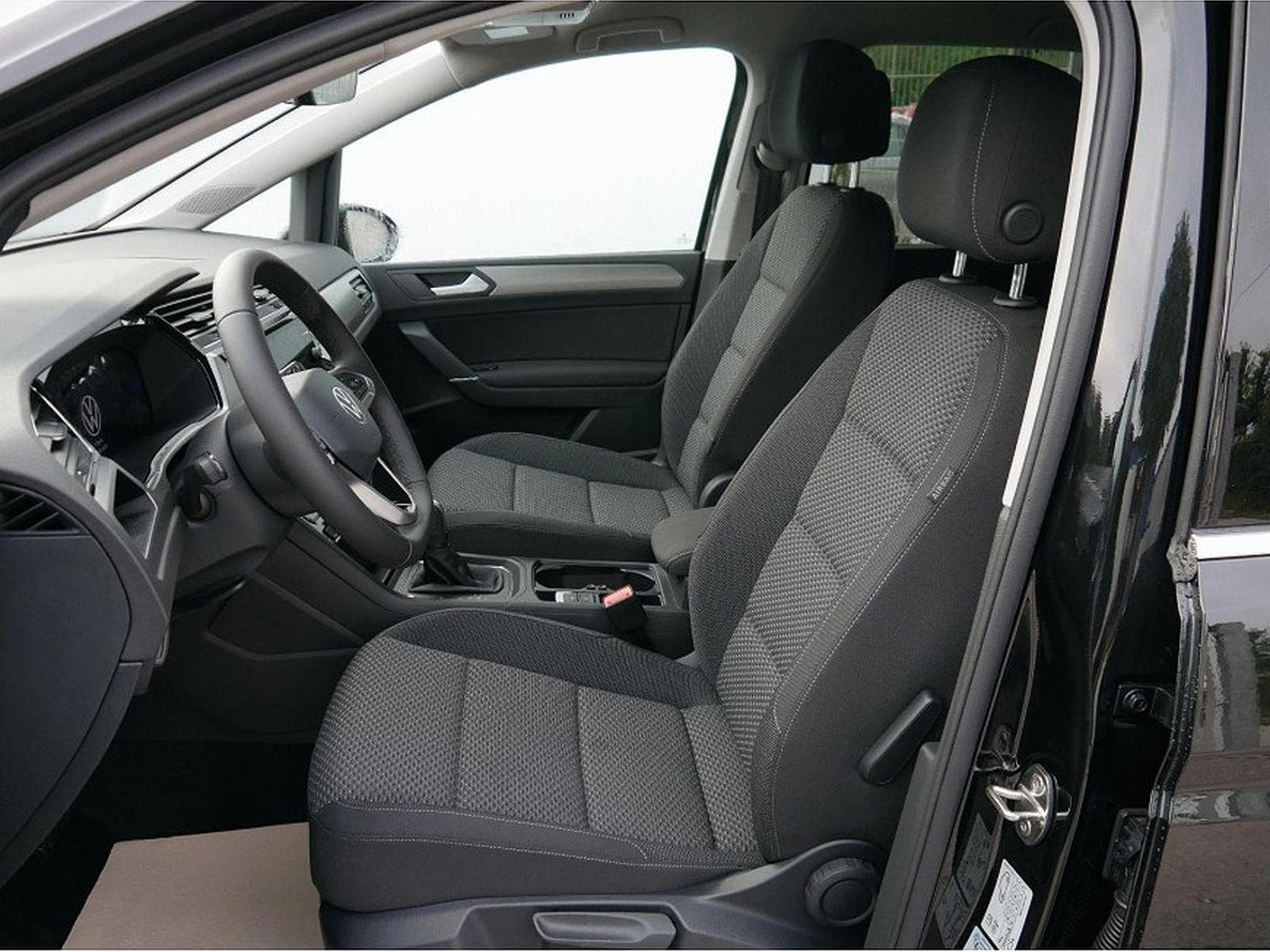 VW Touran (2026) - Photo 11