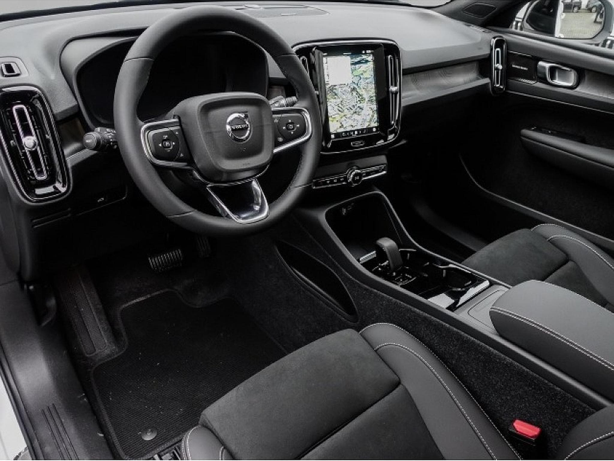 Volvo C40 (2024) - Photo 4