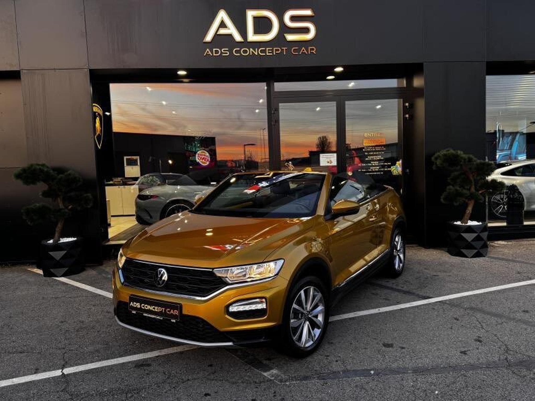 VW T-Roc CABRIOLET 1.0 TSI 110 STYLE (2021) - Foto 1