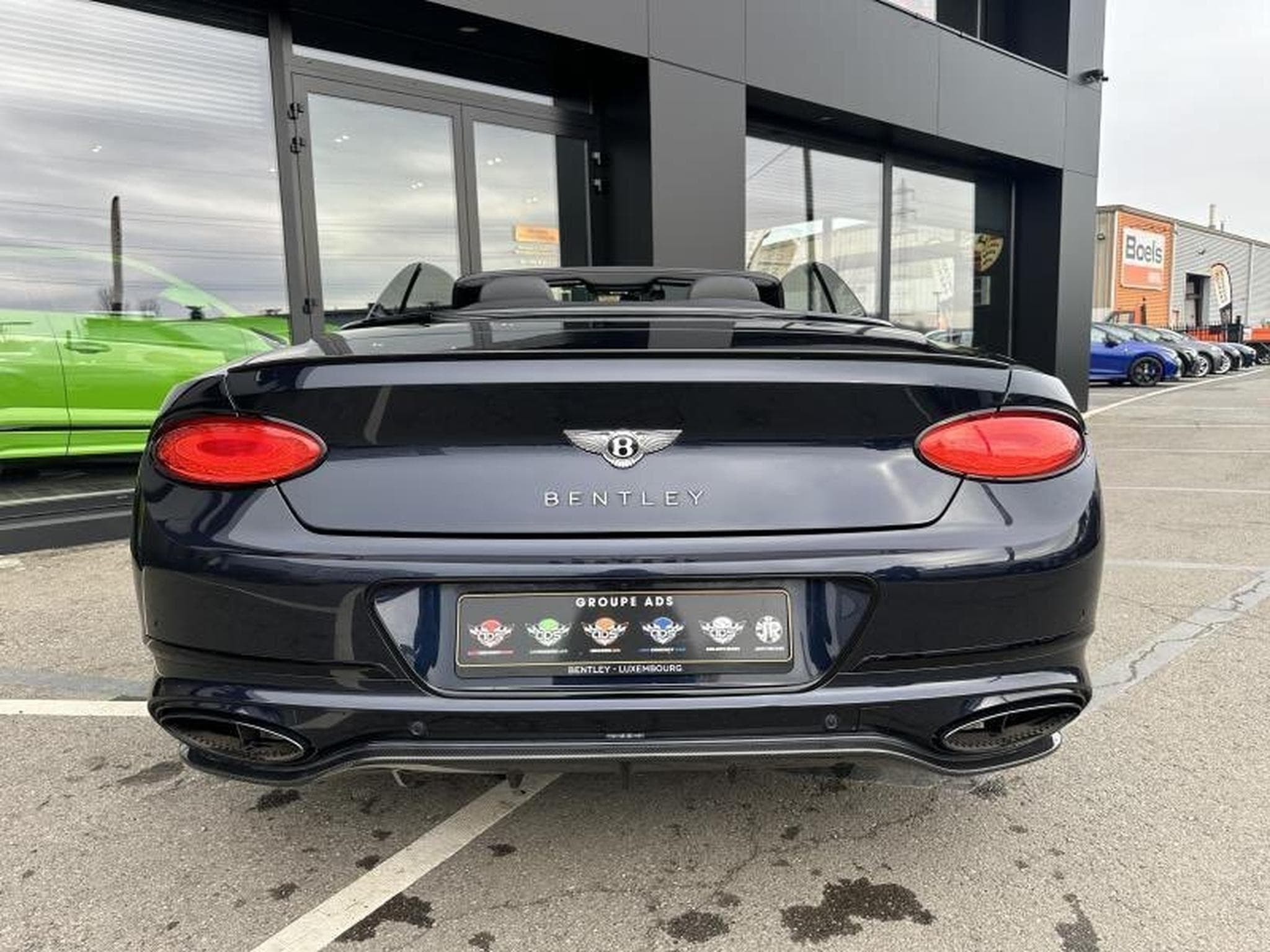 Bentley Continental GTC W12 Speed Carbon Sondermod 6.0L 659CV (2022) - Photo 3