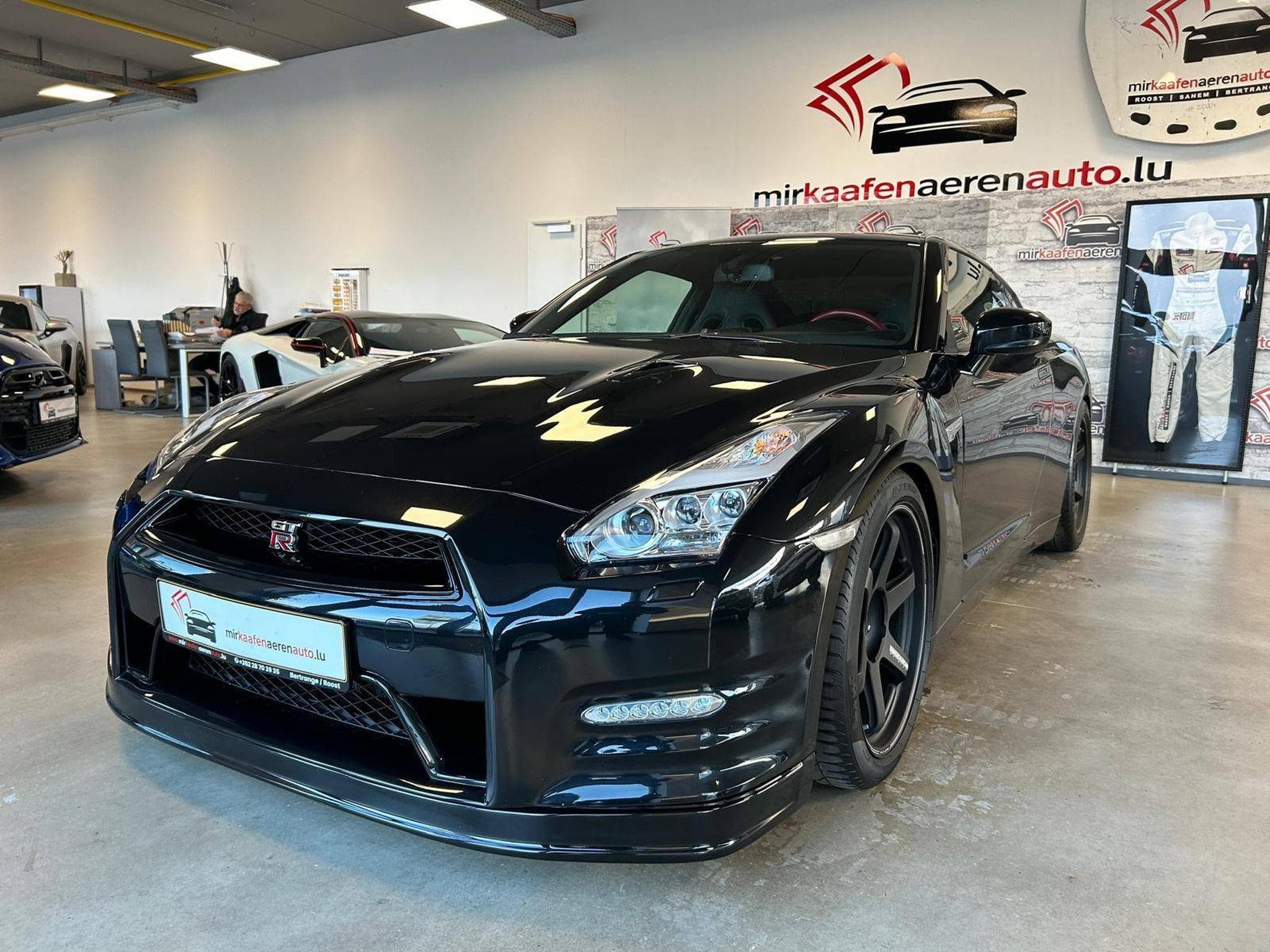 Nissan GT-R Black Edition (2014) - Photo 6