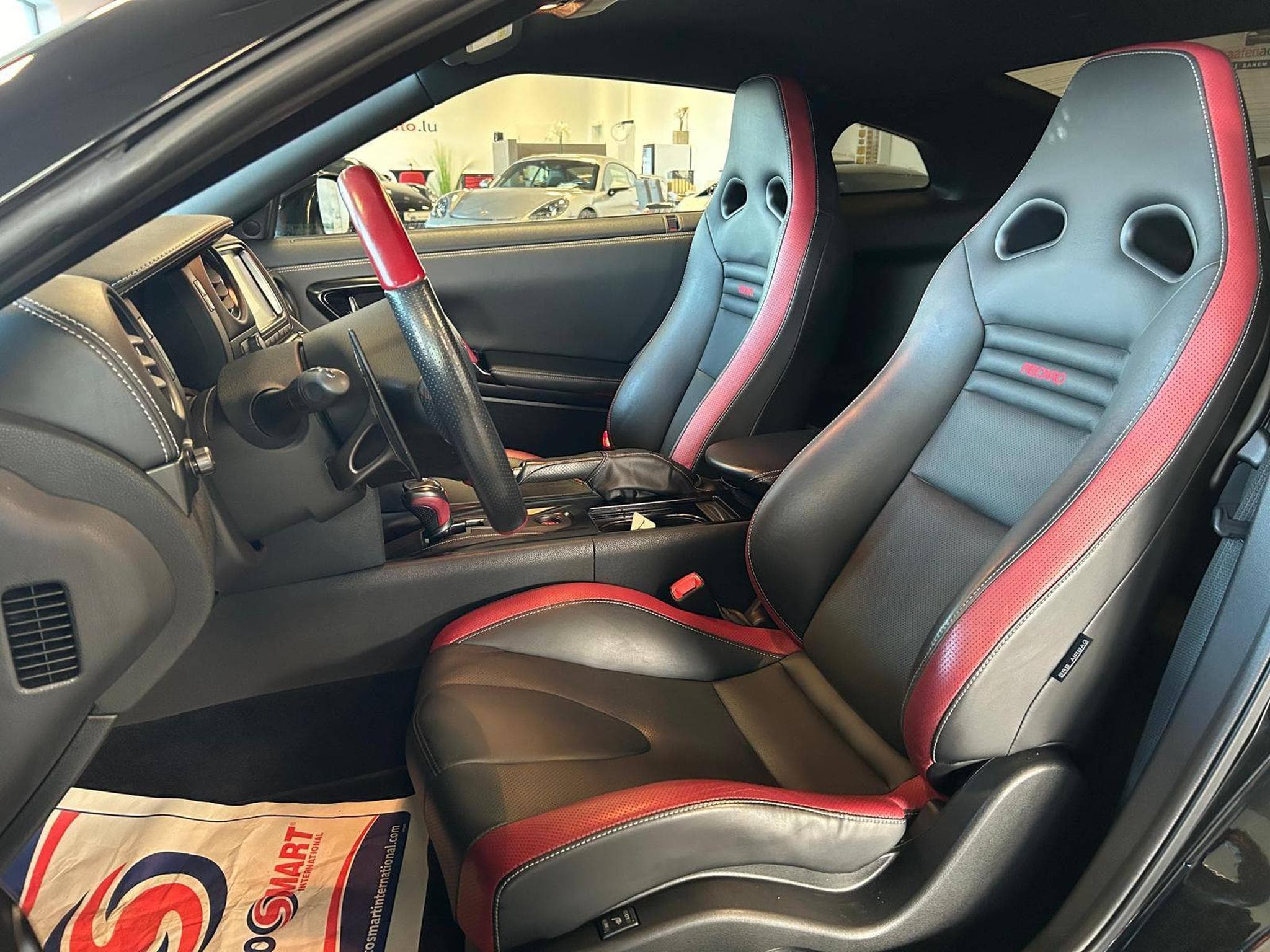 Nissan GT-R Black Edition (2014) - Photo 11