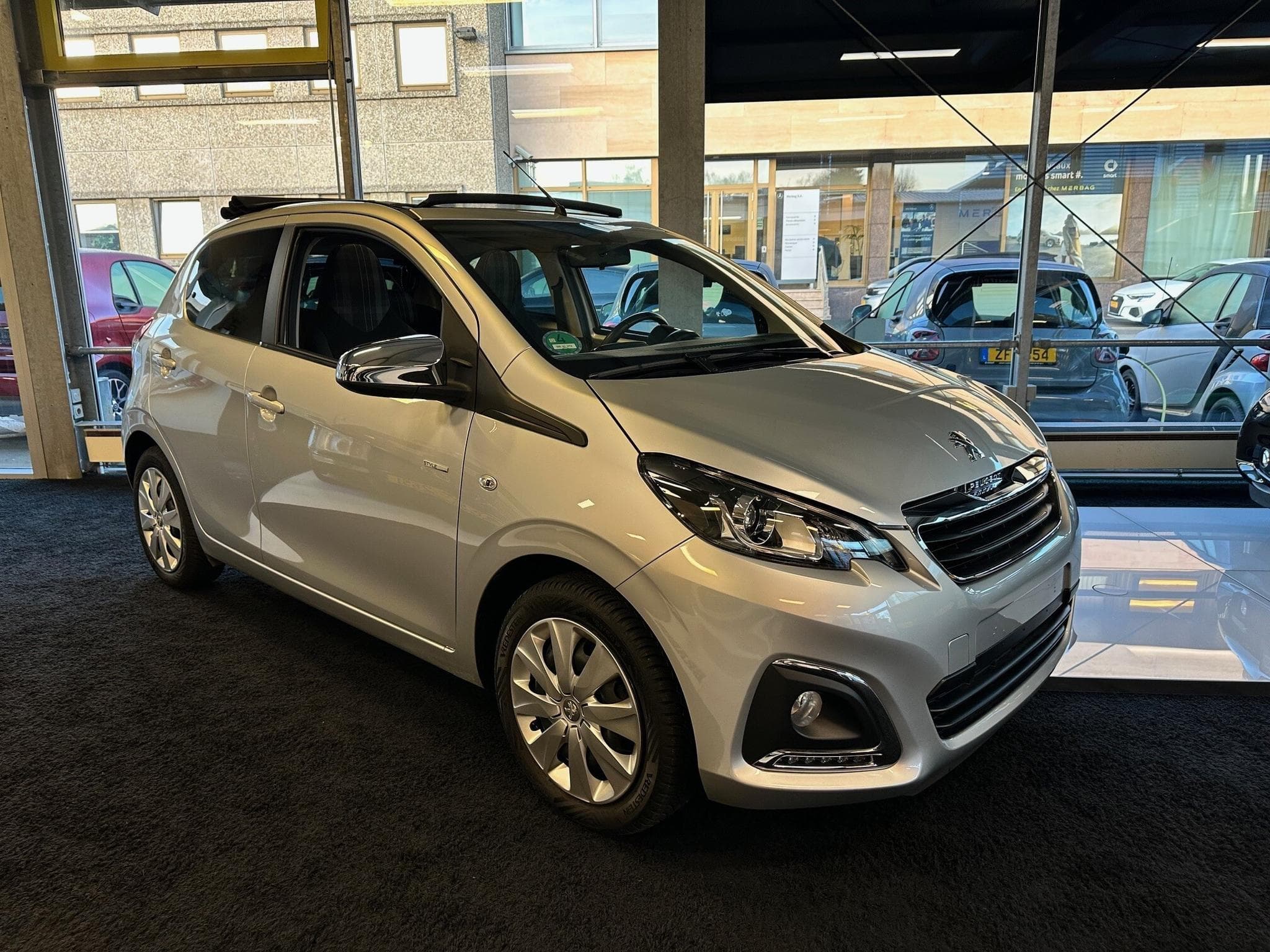 Peugeot 108 1.0 Style Top toit ouvrant (2019) - Foto 3