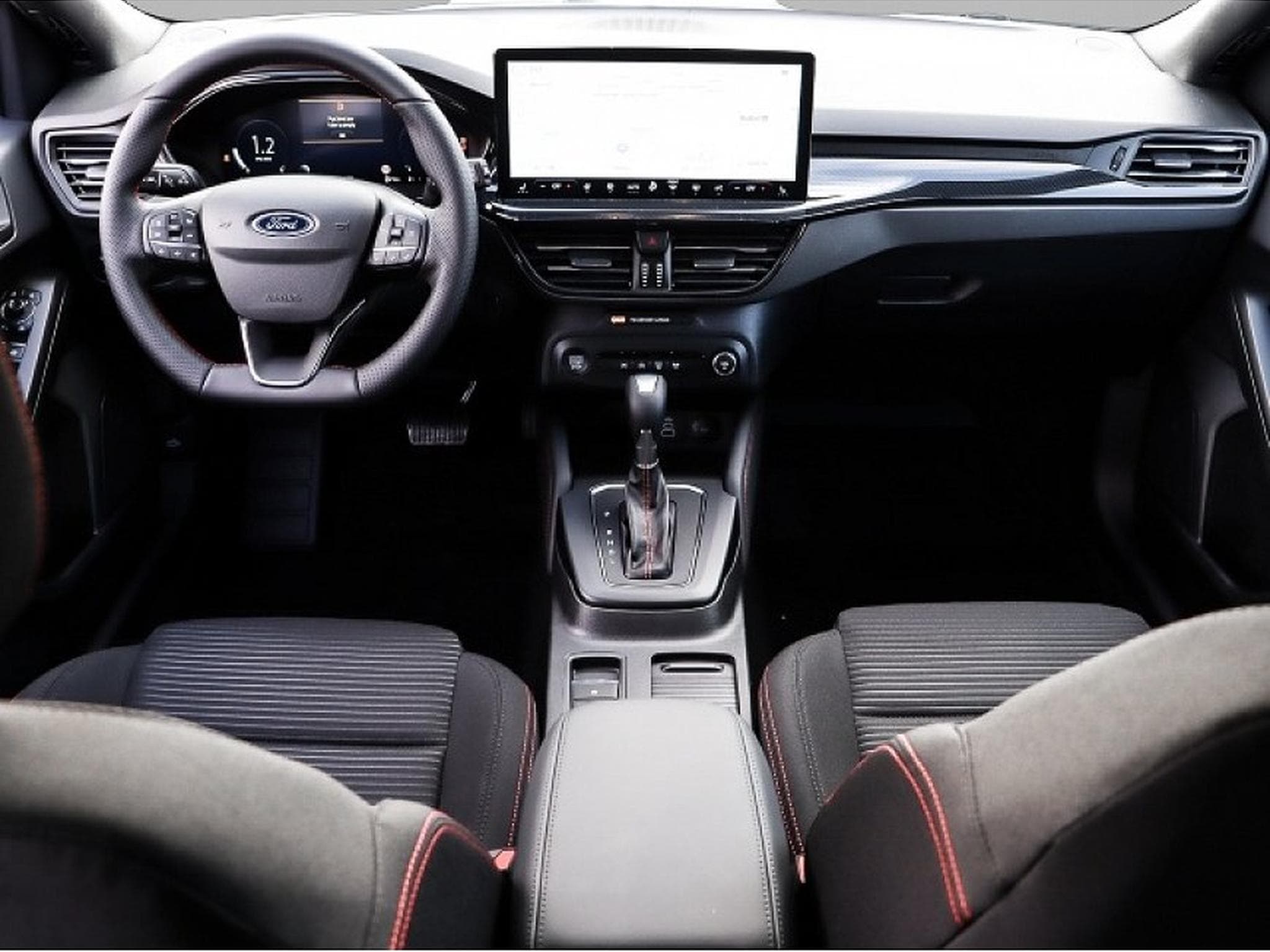 Ford Focus (2025) - Photo 4