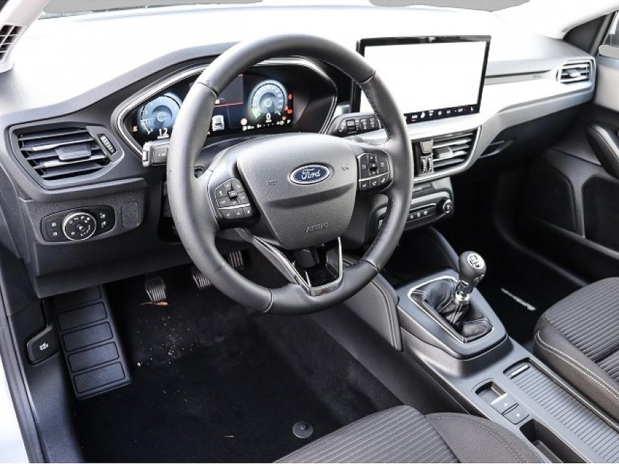 Ford Focus (2025) - Photo 3