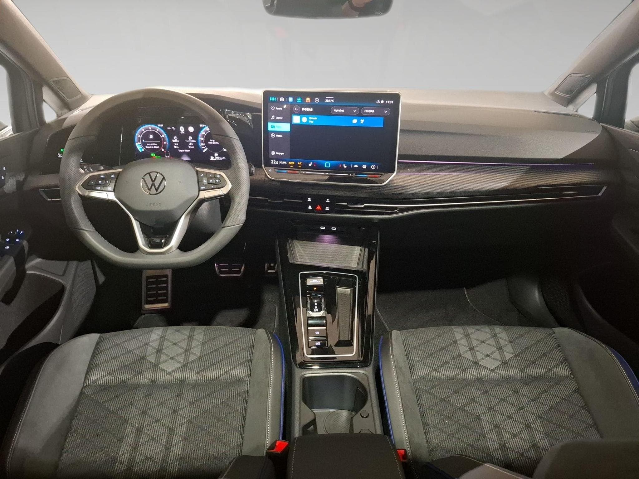 VW Golf Golf VIII R-Line (2026) - Foto 12