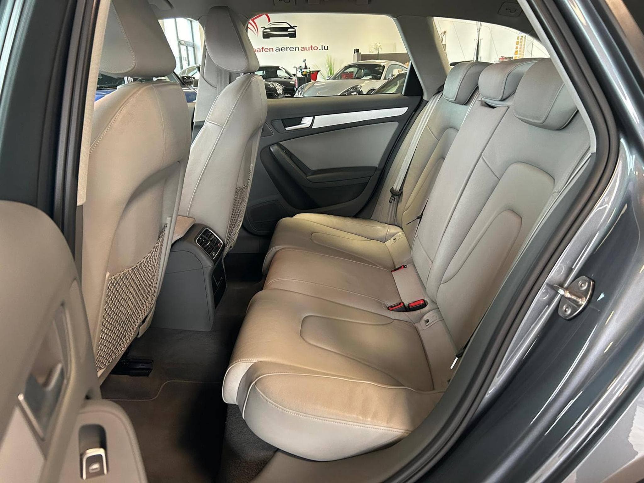 Audi A4 Avant Attraction (2015) - Photo 11