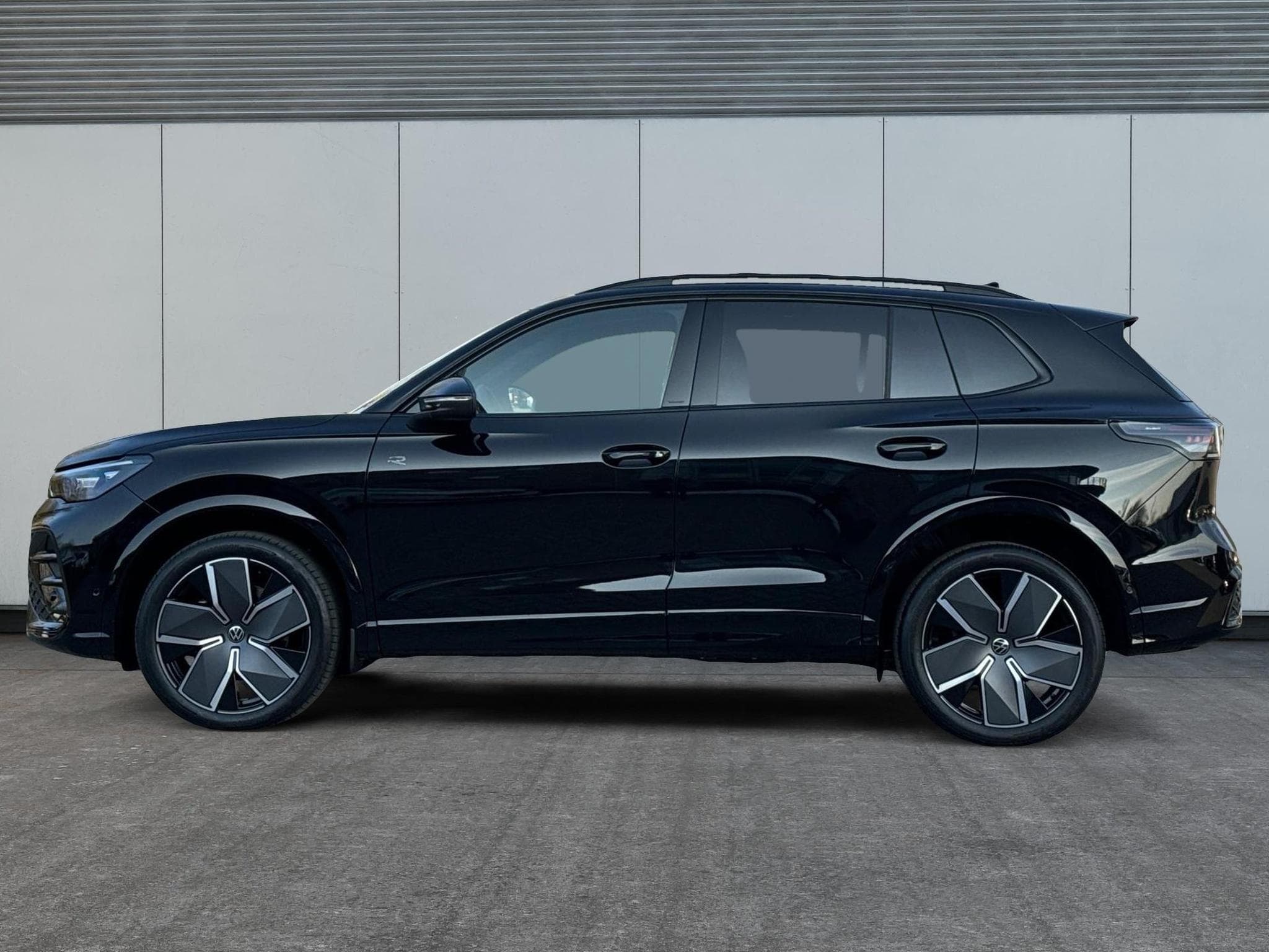 VW Tiguan R-Line Edition (2025) - Foto 2