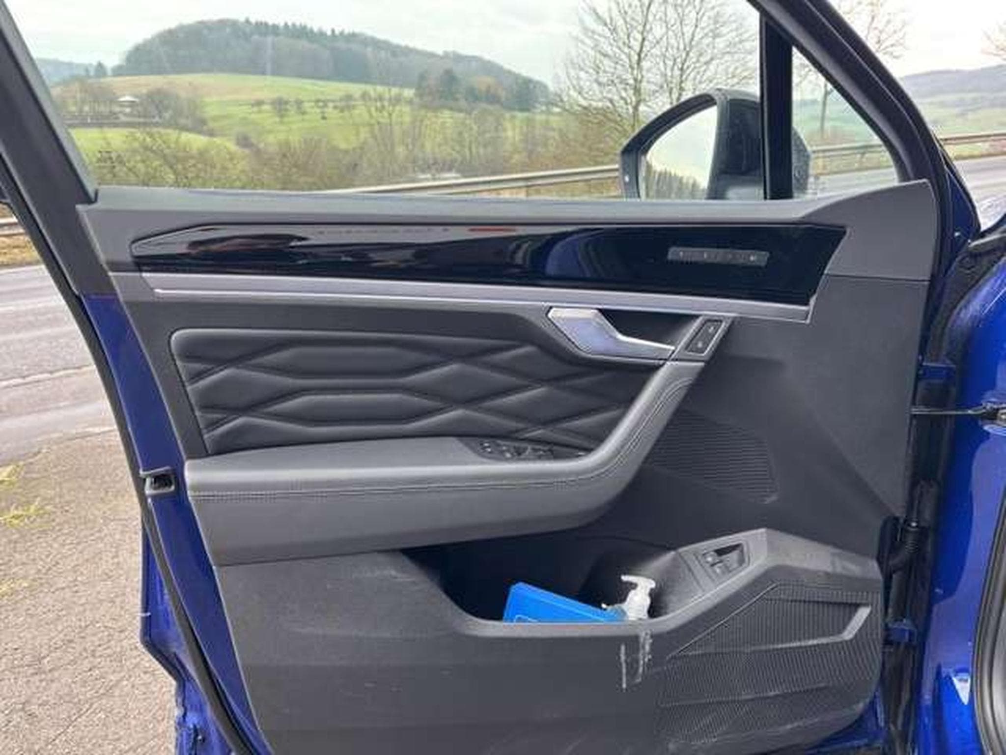 VW Touareg R 3.0 V6 E-HYBRIDE 4MOTION (2025) - Foto 11