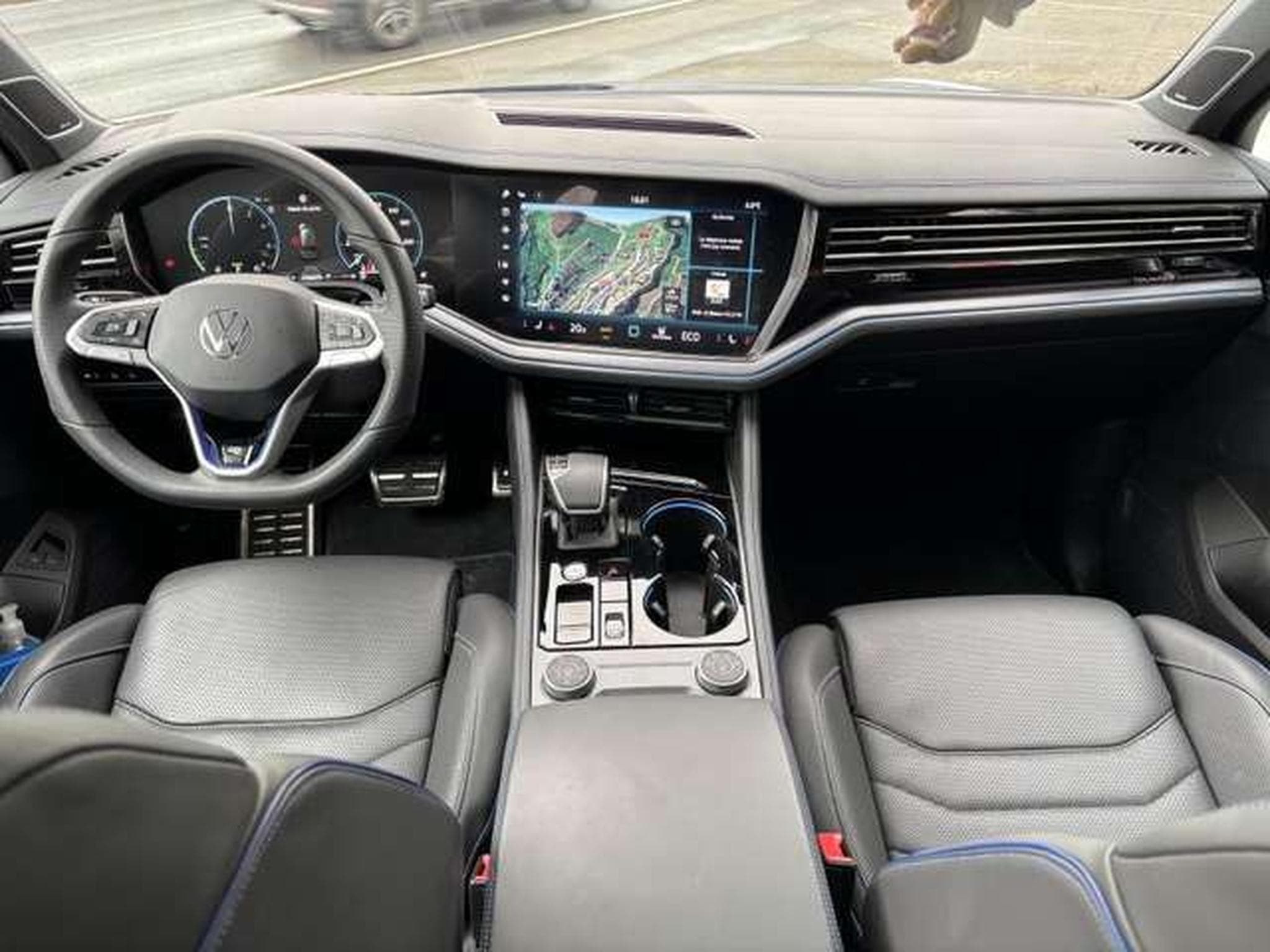 VW Touareg R 3.0 V6 E-HYBRIDE 4MOTION (2025) - Foto 25