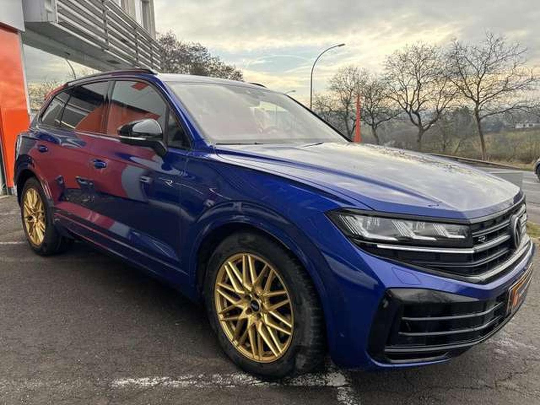 VW Touareg R 3.0 V6 E-HYBRIDE 4MOTION (2025) - Foto 4