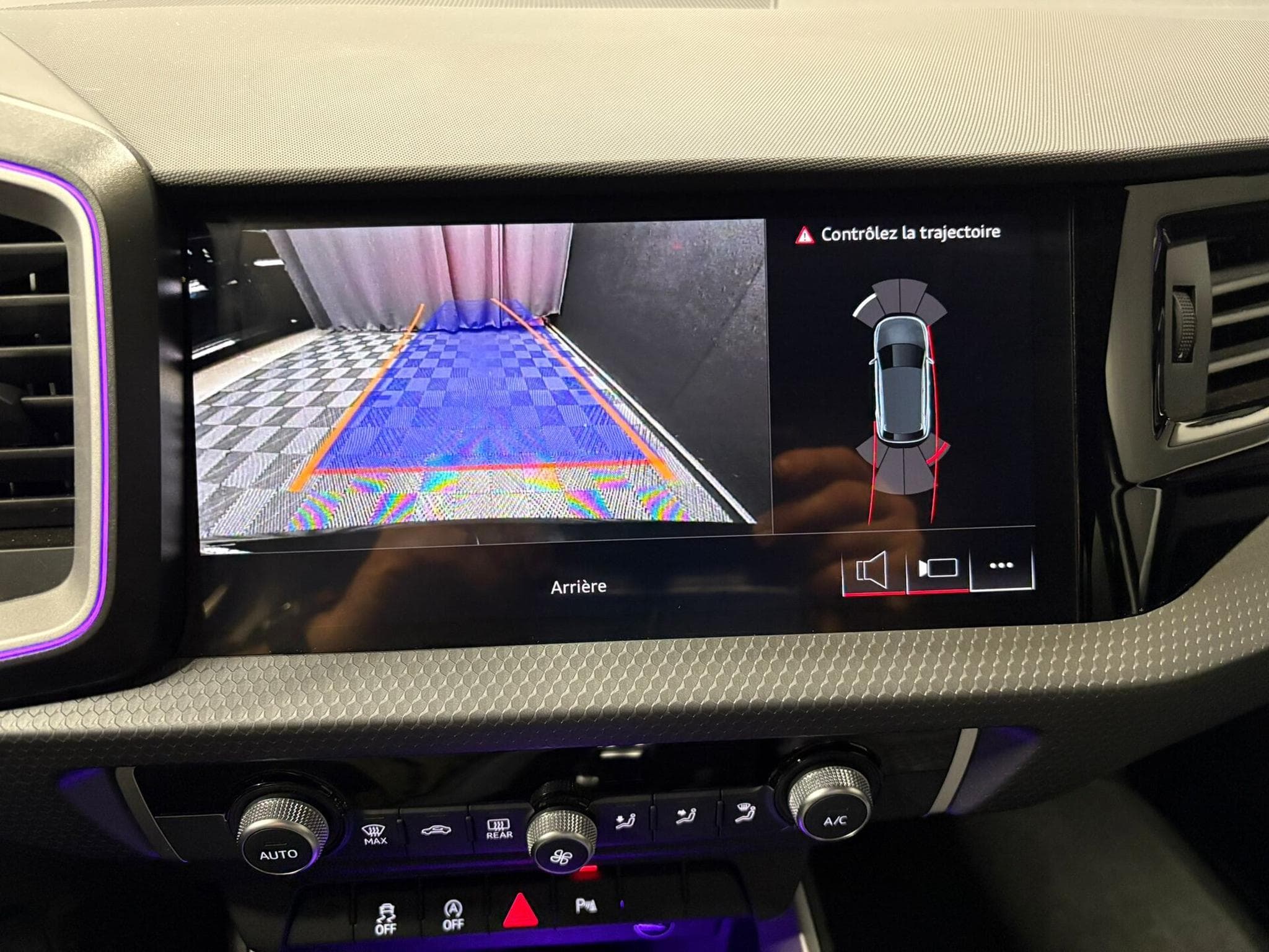 Audi A1 30 TFSI 115cv S-TRONIC Black Edition CAMERA/ECLAIRAGE D'AMBI (2025) - Foto 9