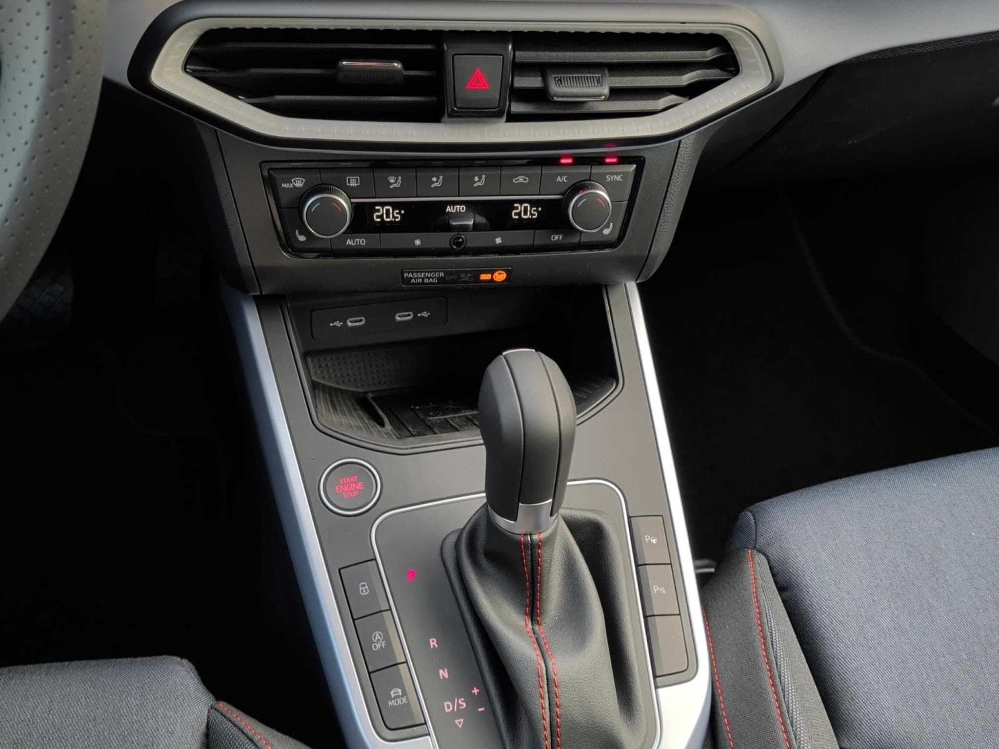 Seat Arona FR (2026) - Foto 12