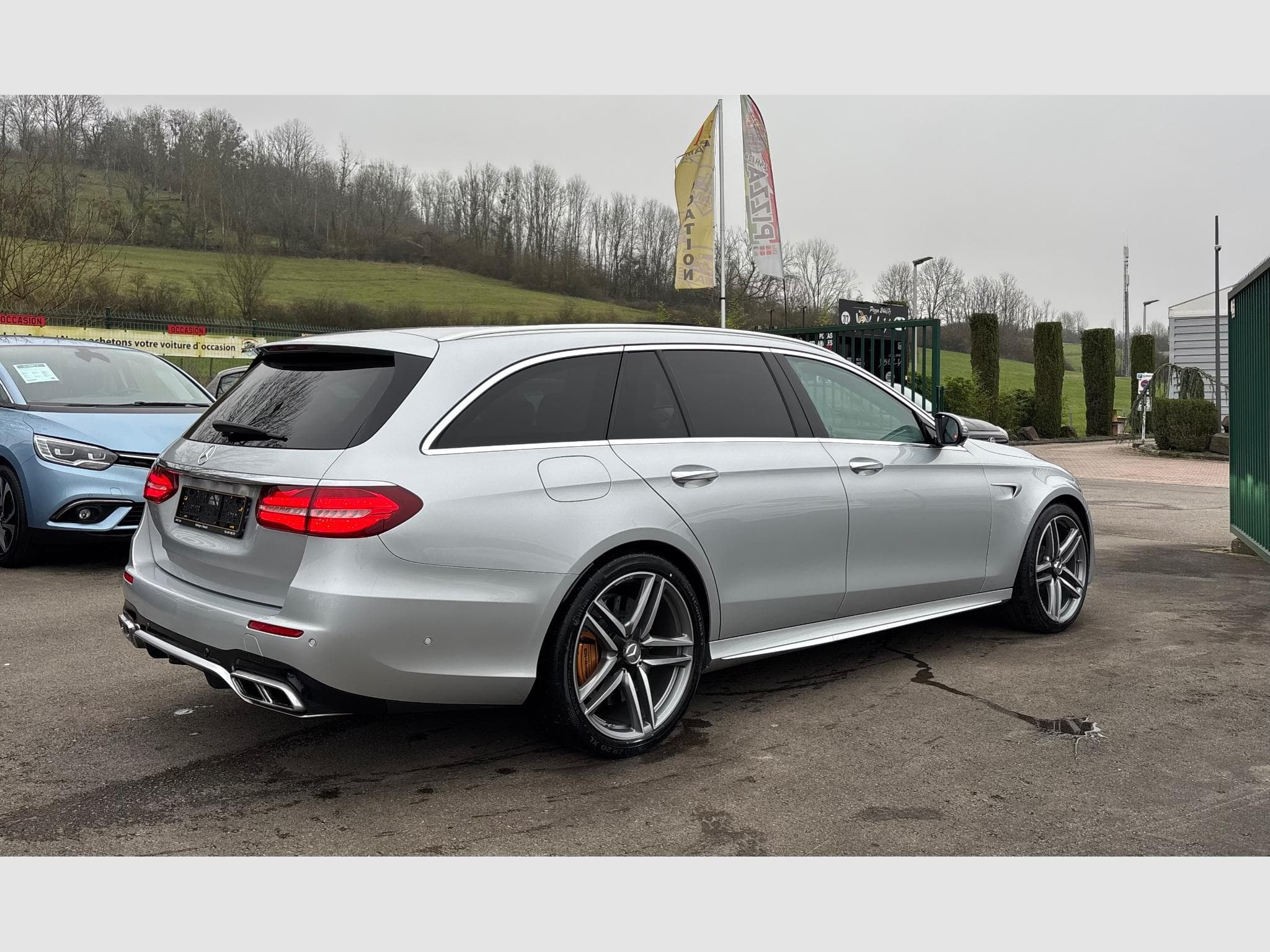 Mercedes E 63 AMG E 63 S AMG 4Matic+ T 9G-TRONIC (2019) - Photo 4