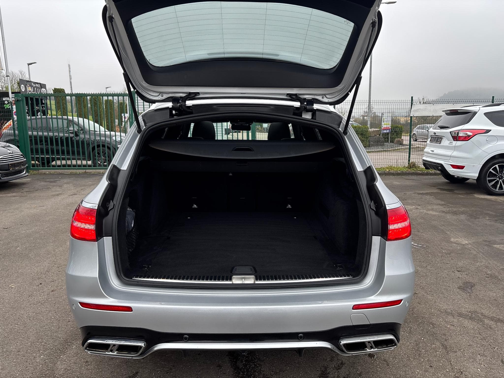 Mercedes E 63 AMG E 63 S AMG 4Matic+ T 9G-TRONIC (2019) - Photo 14