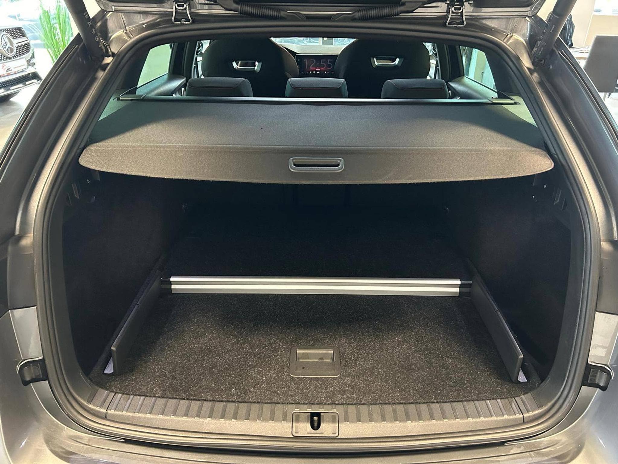 Skoda Octavia RS 4X4 (2023) - Photo 13