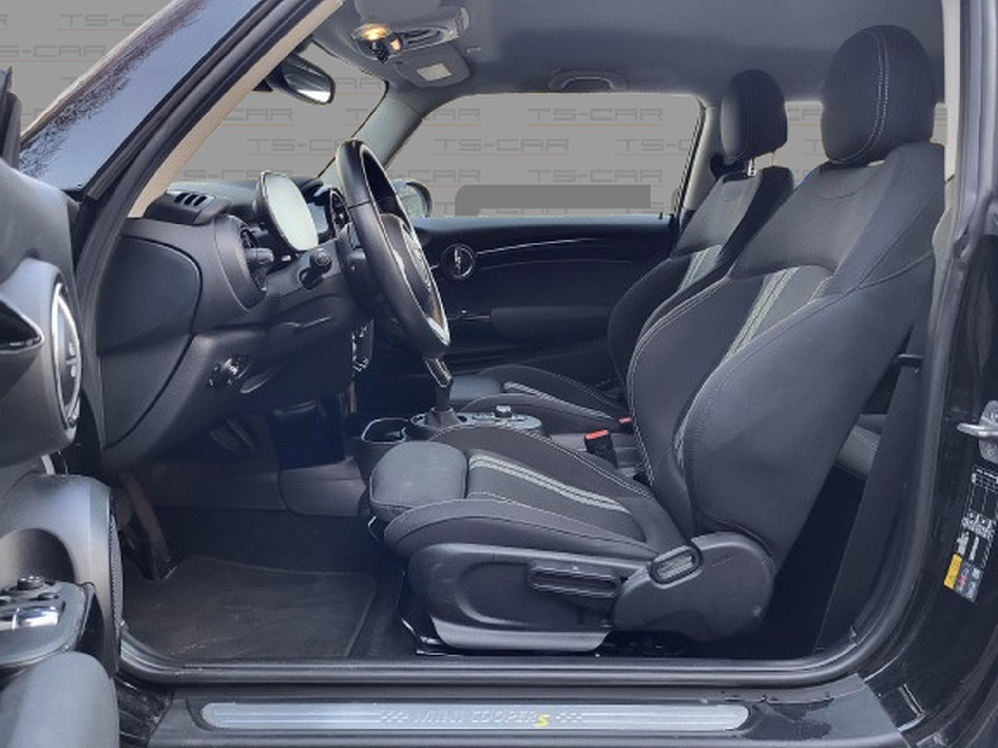 Mini Cooper SE (2022) - Photo 9