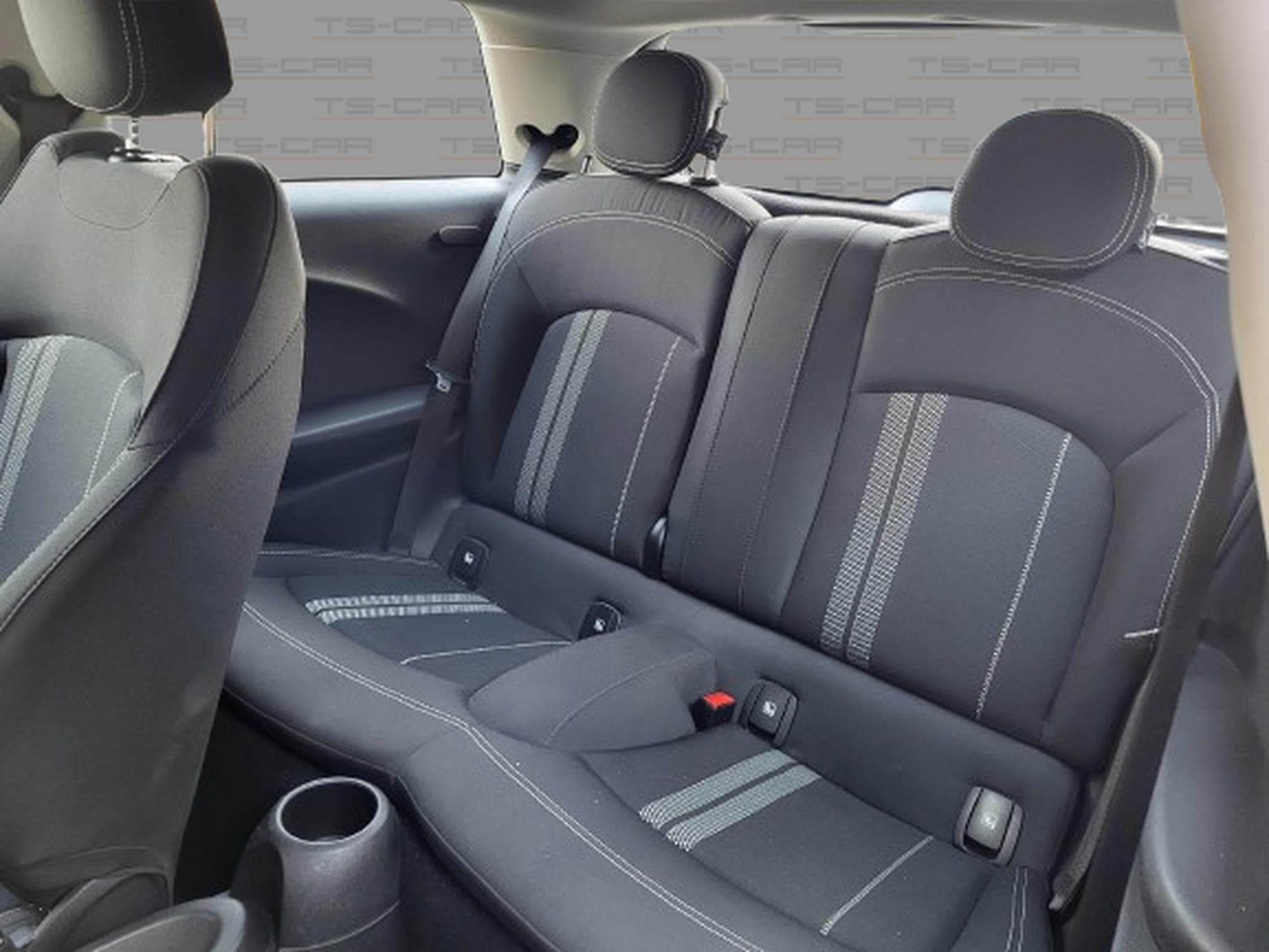 Mini Cooper SE (2022) - Photo 10