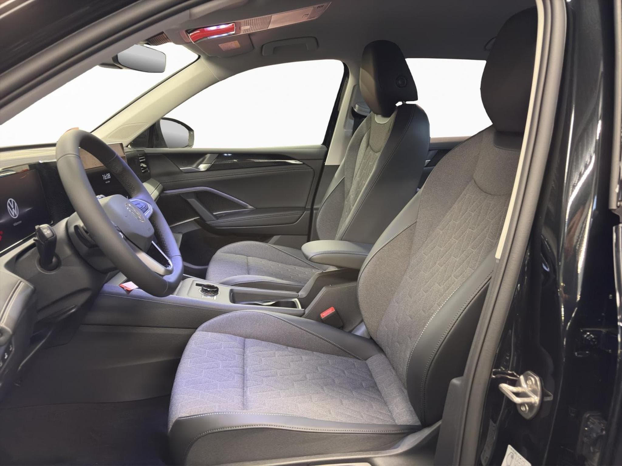 VW Tiguan Life (2026) - Photo 7