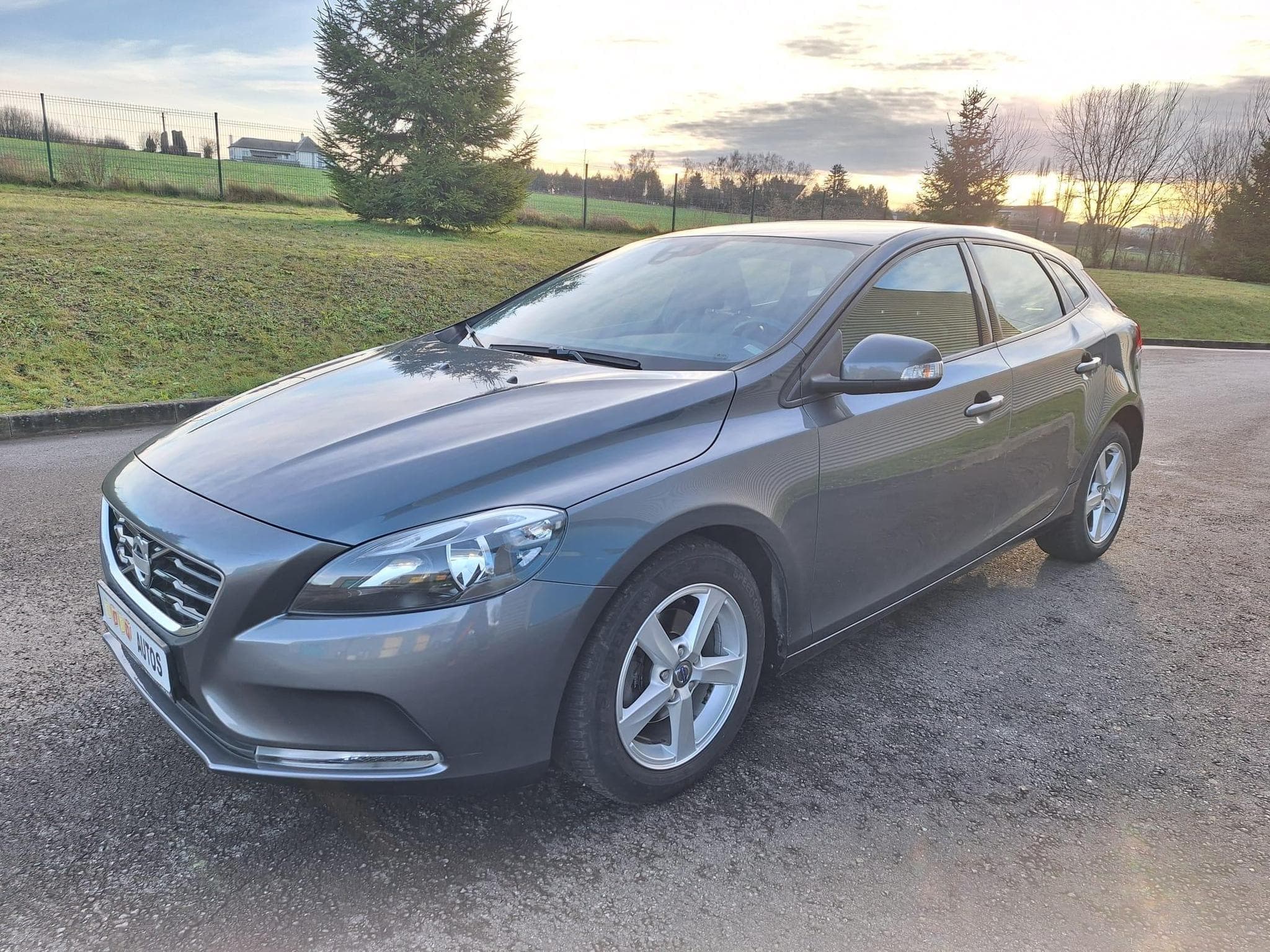Volvo V40 D2 1.6d 114ch Kinetic (2012) - Photo 7
