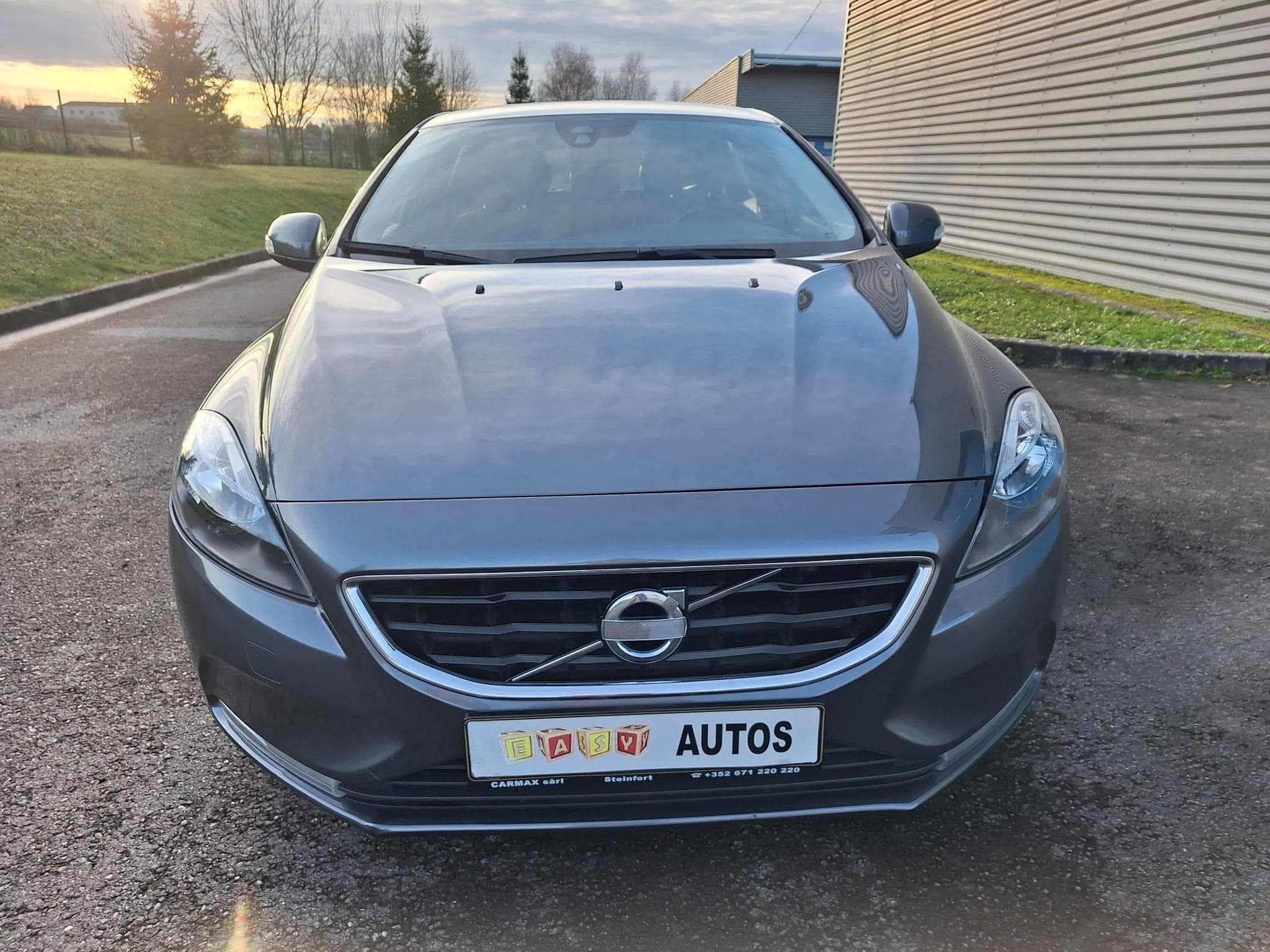 Volvo V40 D2 1.6d 114ch Kinetic (2012) - Photo 8