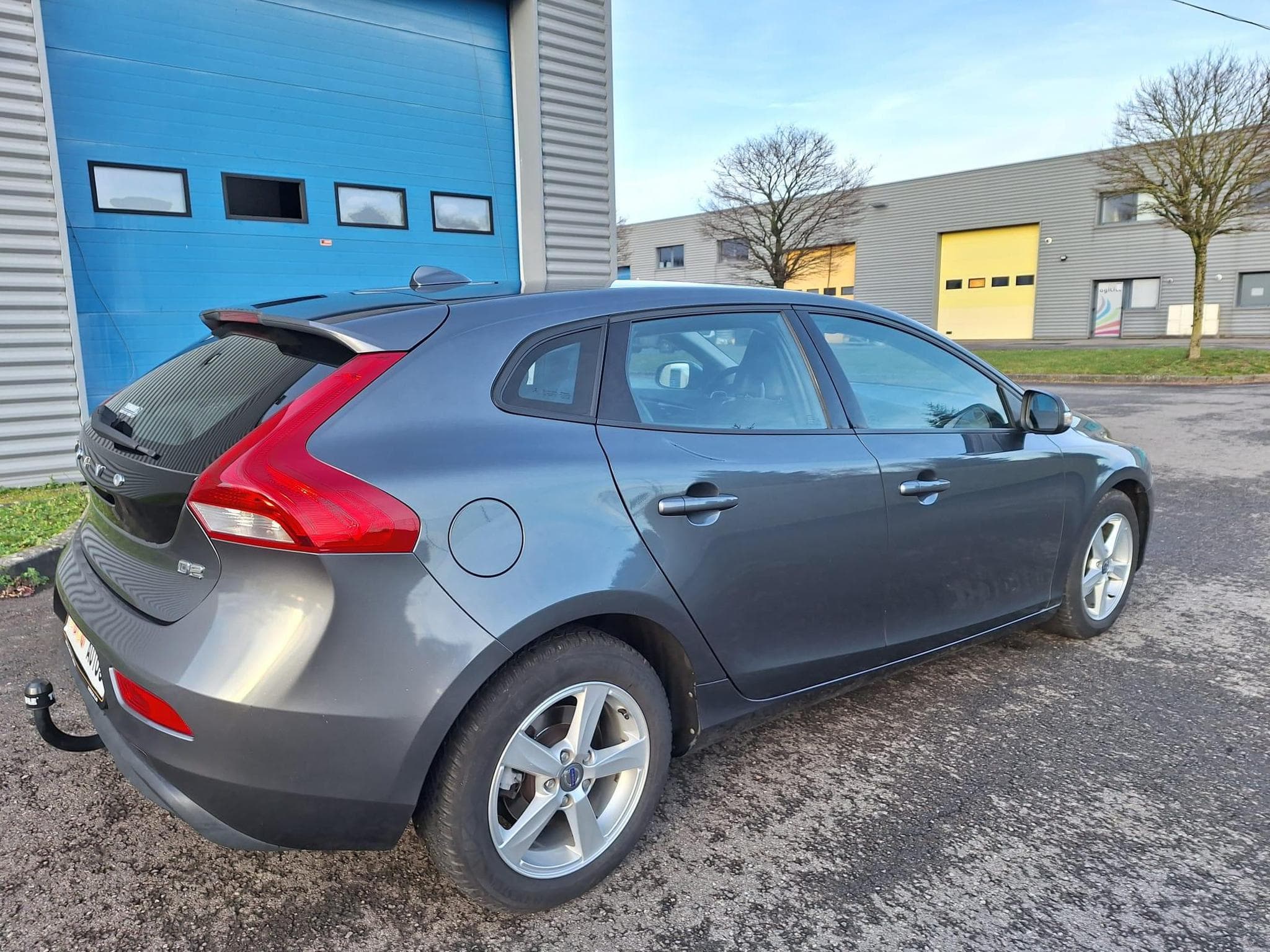 Volvo V40 D2 1.6d 114ch Kinetic (2012) - Photo 3