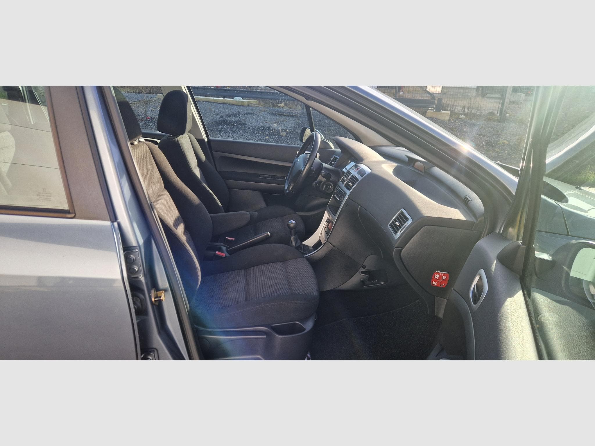 Peugeot 307 SW 1.6 Hdi 109ch Allure (2006) - Photo 12