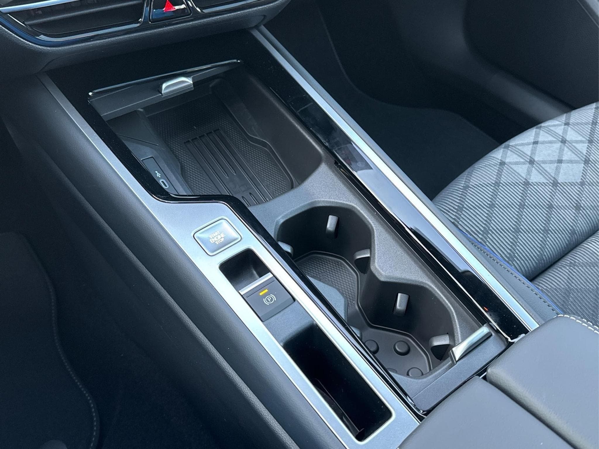 VW Passat Variant R-Line (2026) - Foto 23