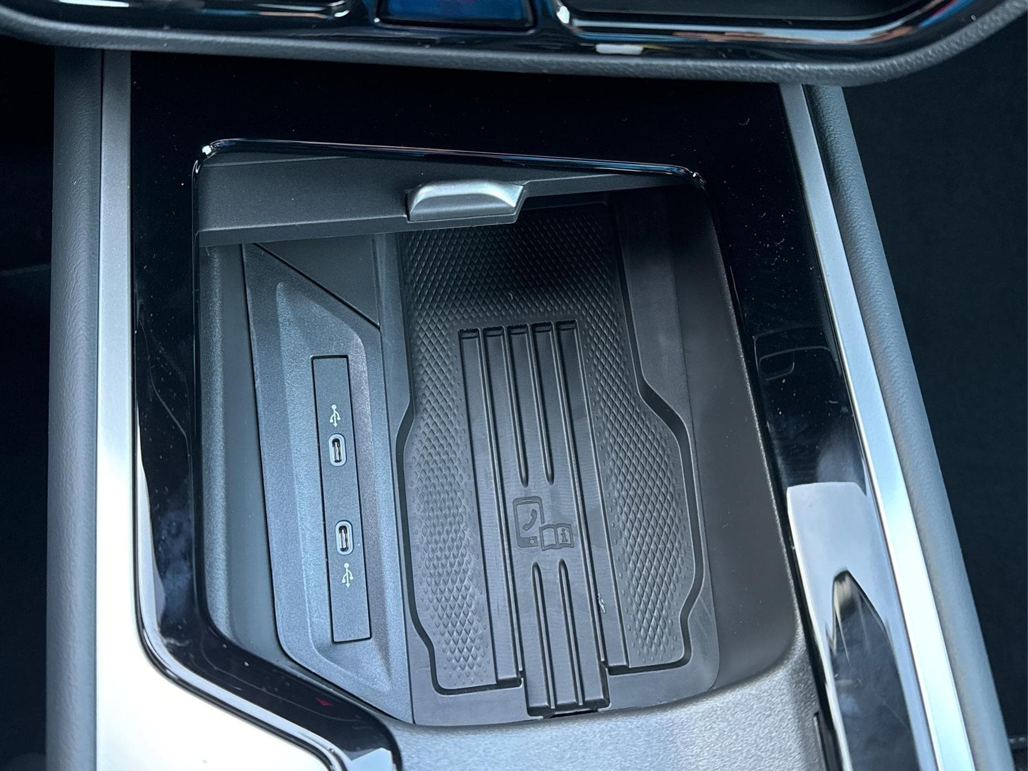 VW Passat Variant R-Line (2026) - Foto 24