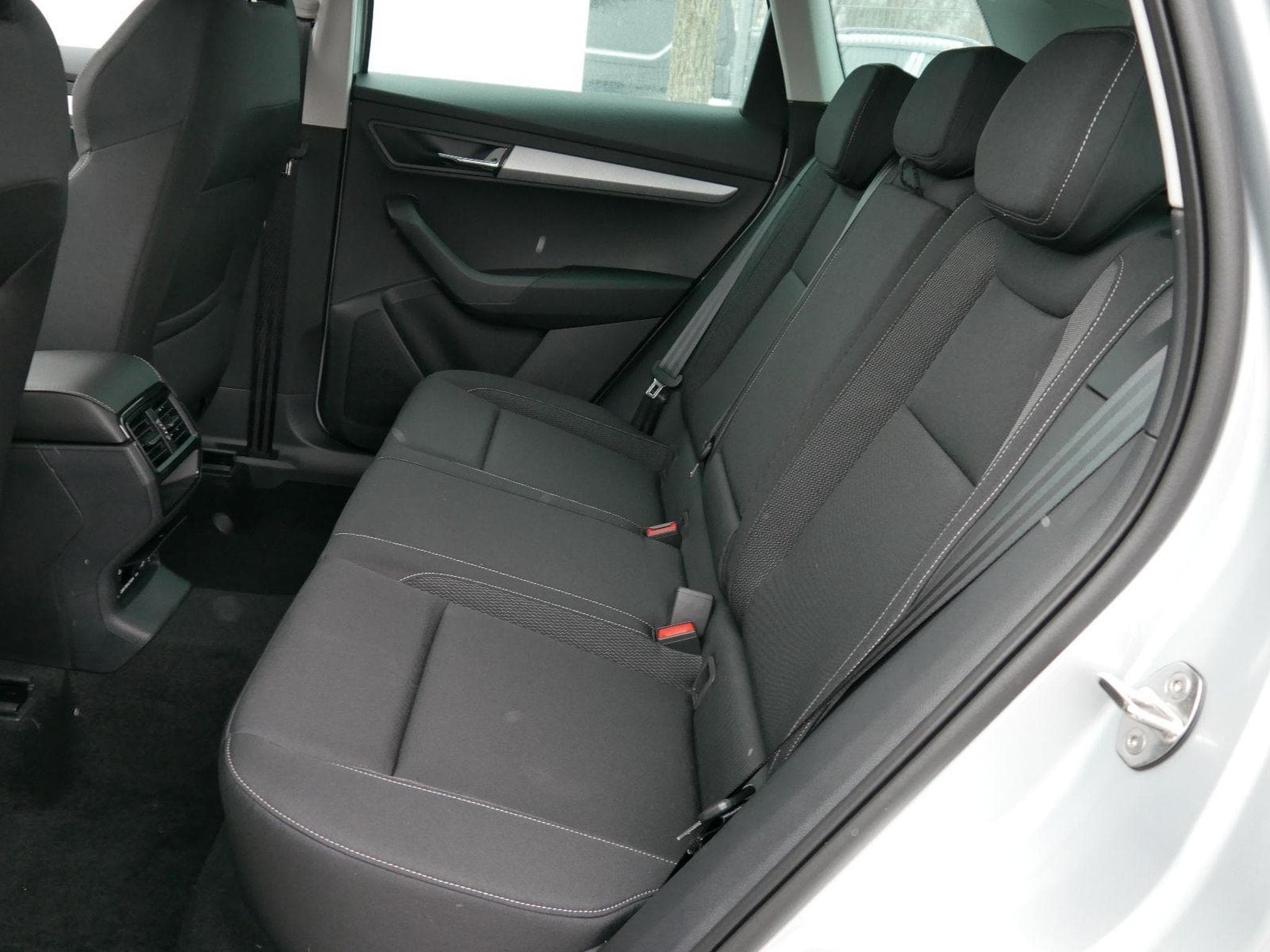 Skoda Karoq Selection (2026) - Foto 8