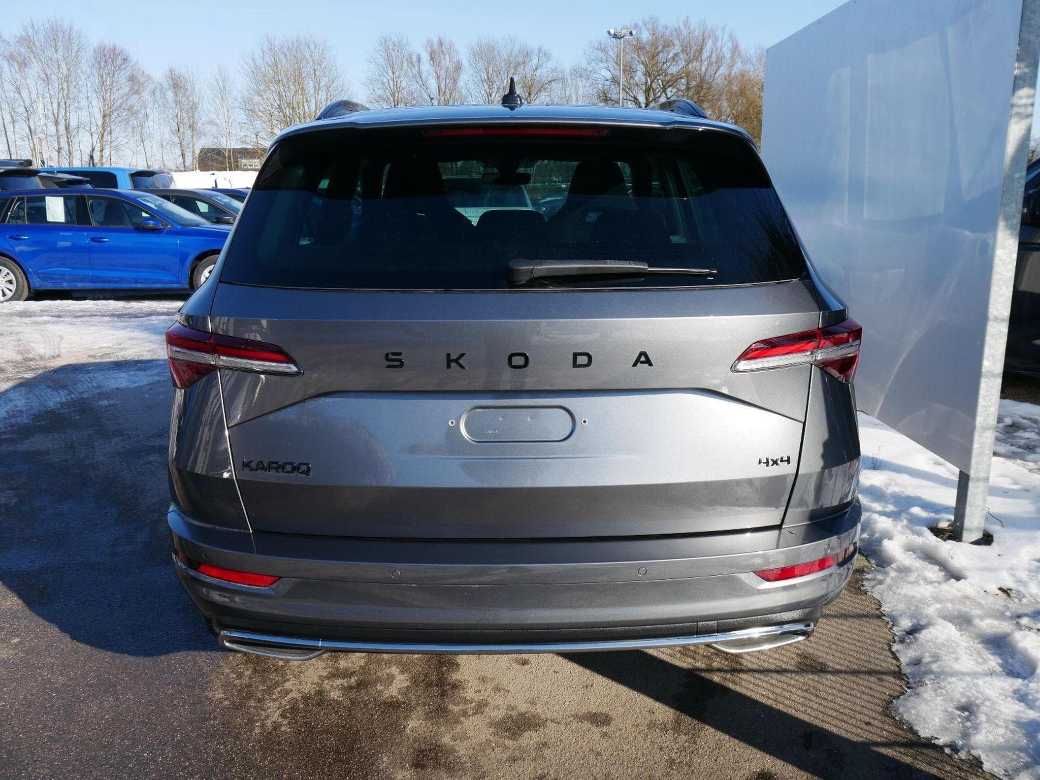 Skoda Karoq Sportline 2.0 TSI 4x4 DSG (2026) - Foto 2