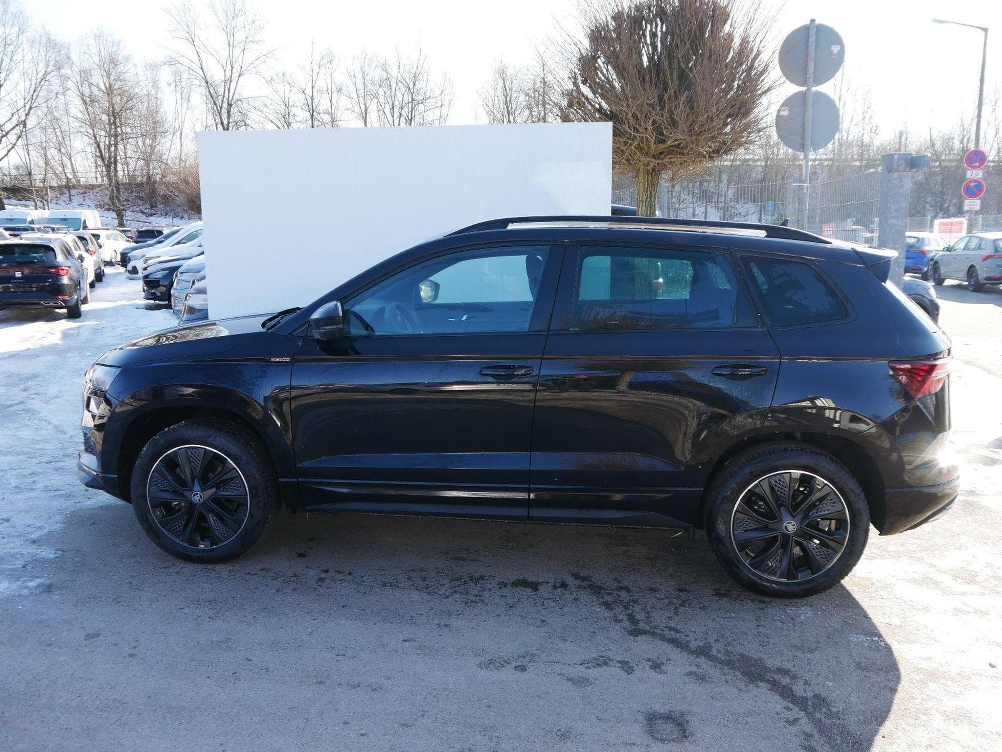 Skoda Karoq Sportline 2.0 TSI 4x4 DSG (2026) - Foto 4