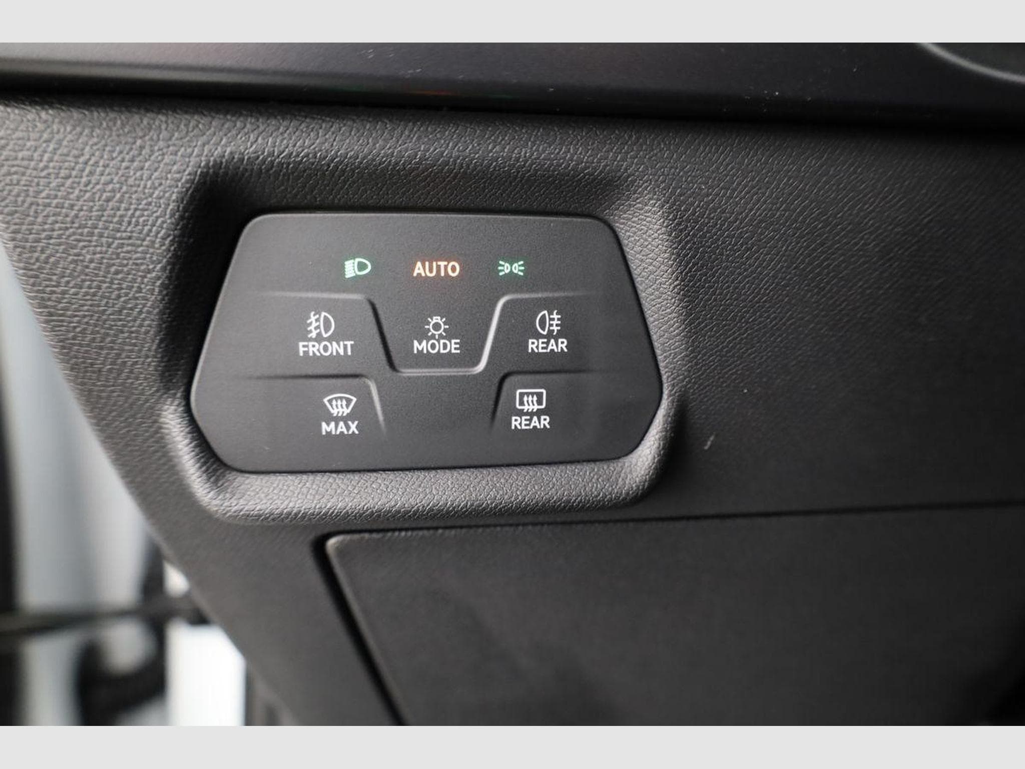 Cupra Leon 1.5 eTSI 110 kW (2026) - Foto 7