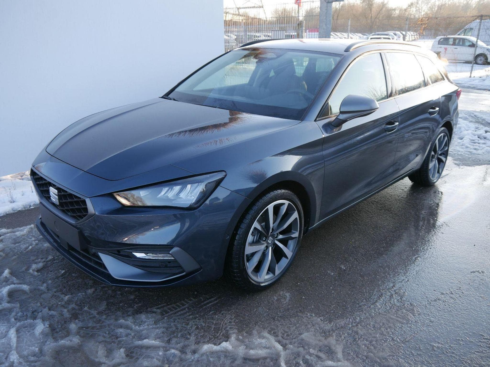 Seat Leon FR 2.0 TDI DSG (2025) - Foto 1