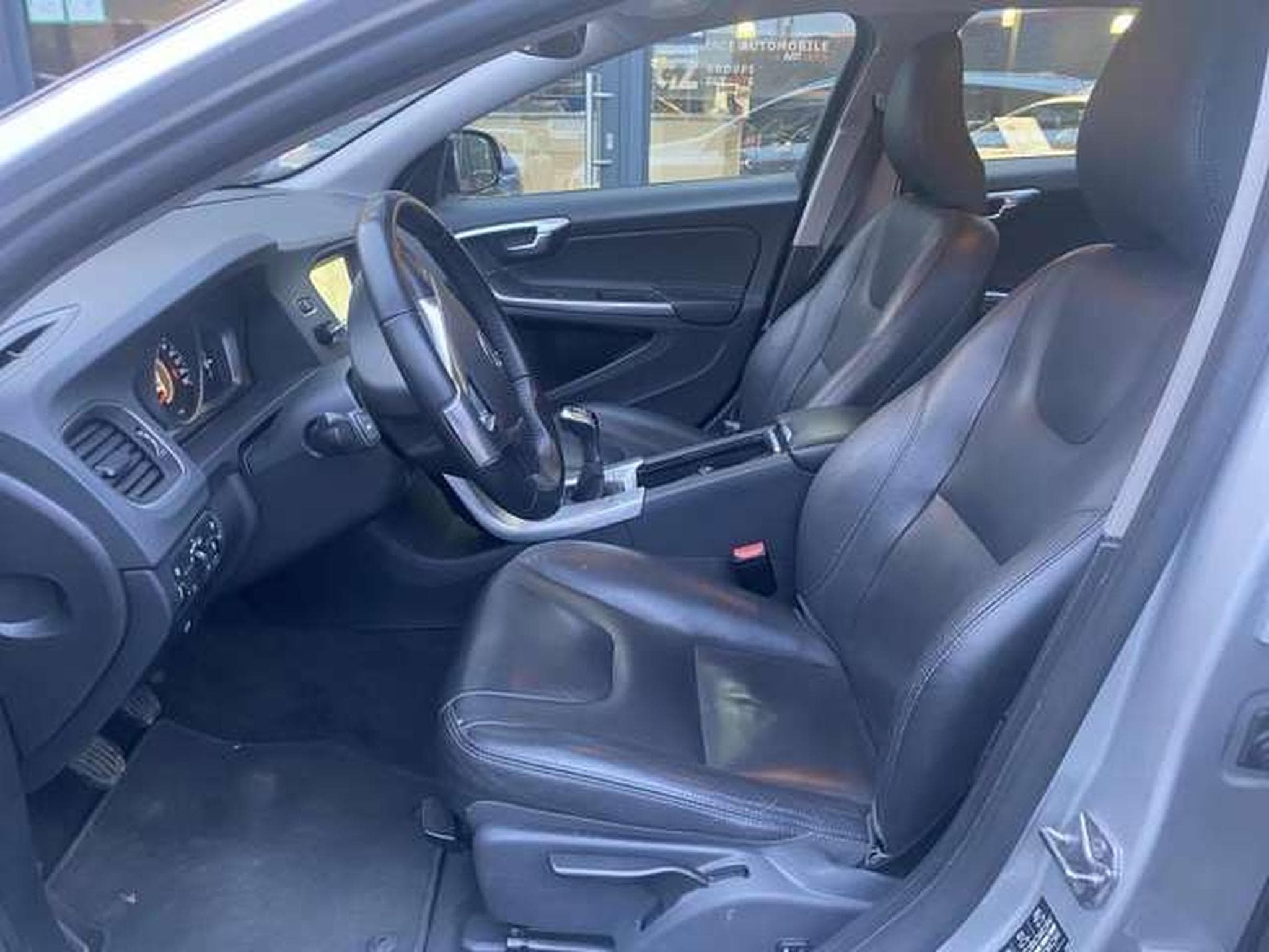 Volvo V60 vente privé (2018) - Foto 8