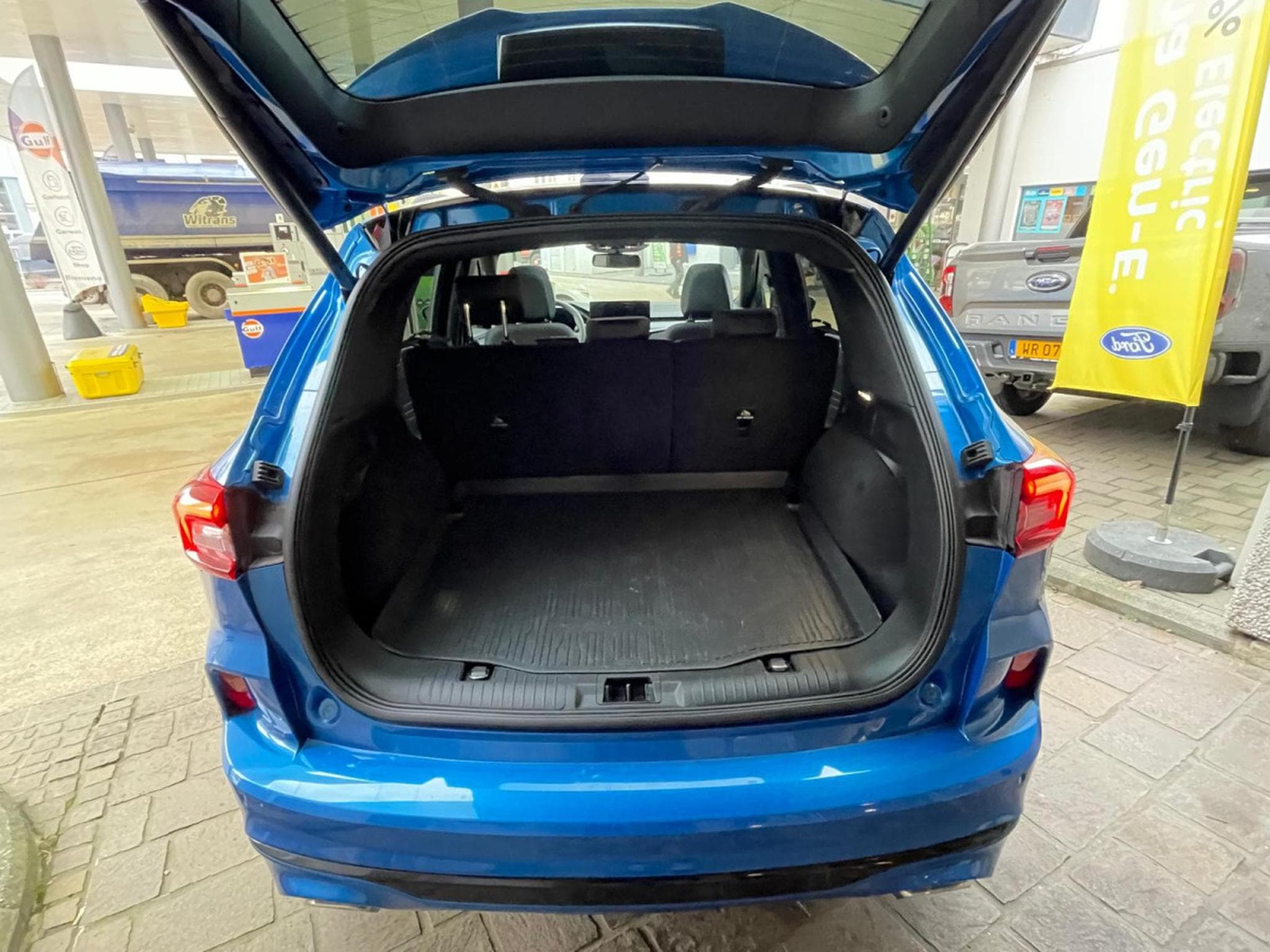 Ford Kuga ST-Line X PHEV 243cv Aut. FWD (2025) - Foto 6