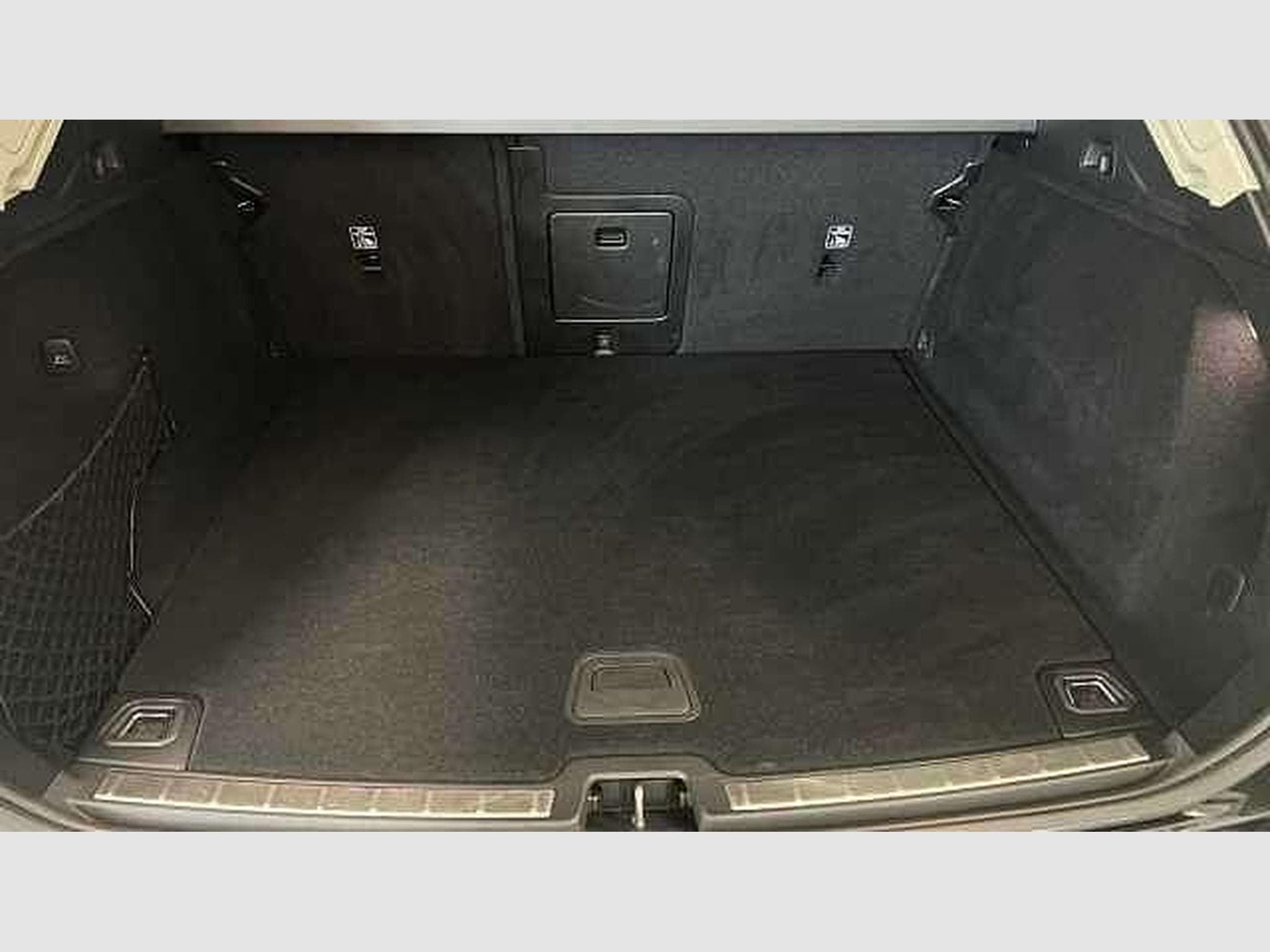 Volvo XC60 Plus Dark (2023) - Photo 20