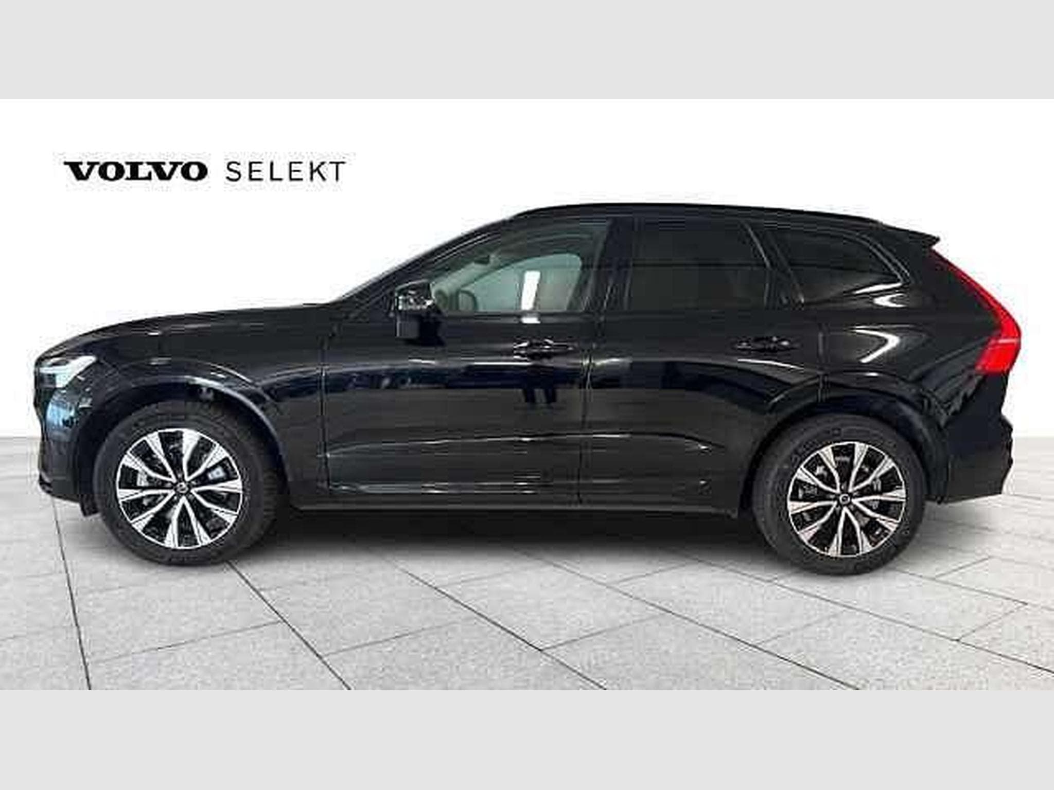 Volvo XC60 Plus Dark (2023) - Photo 5