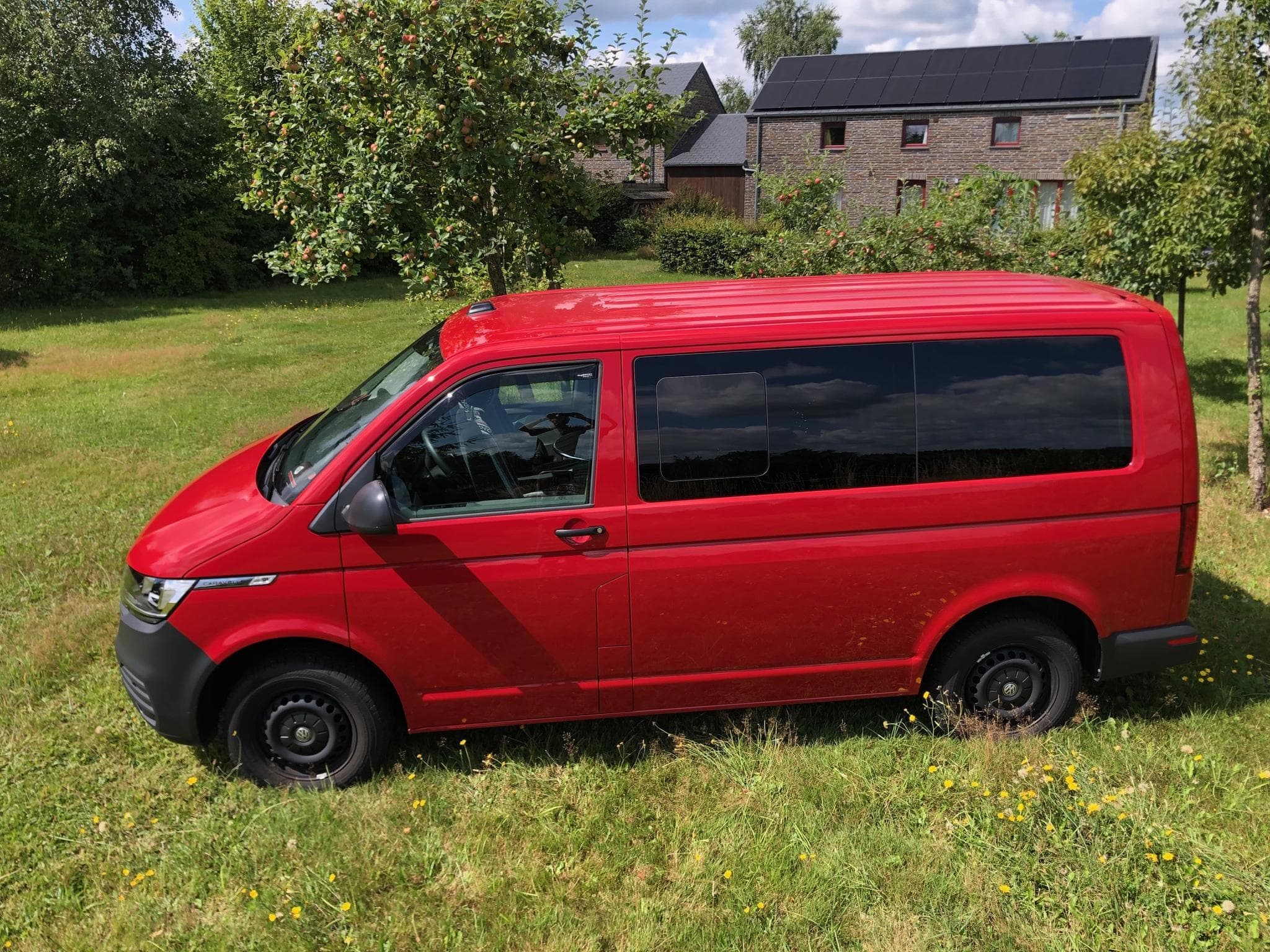 VW Transporter T6.1 Caravelle AHK 1 propriétaire (2024) - Foto 2