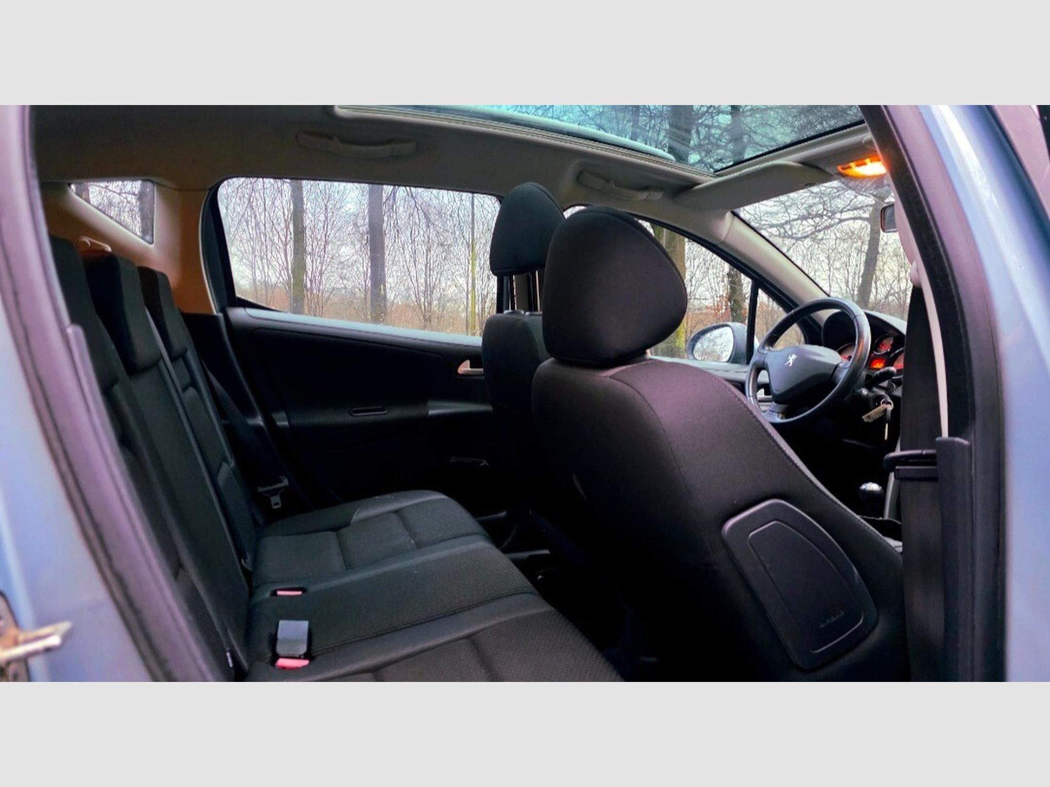 Peugeot 207 1.6 HDI (2008) - Photo 6