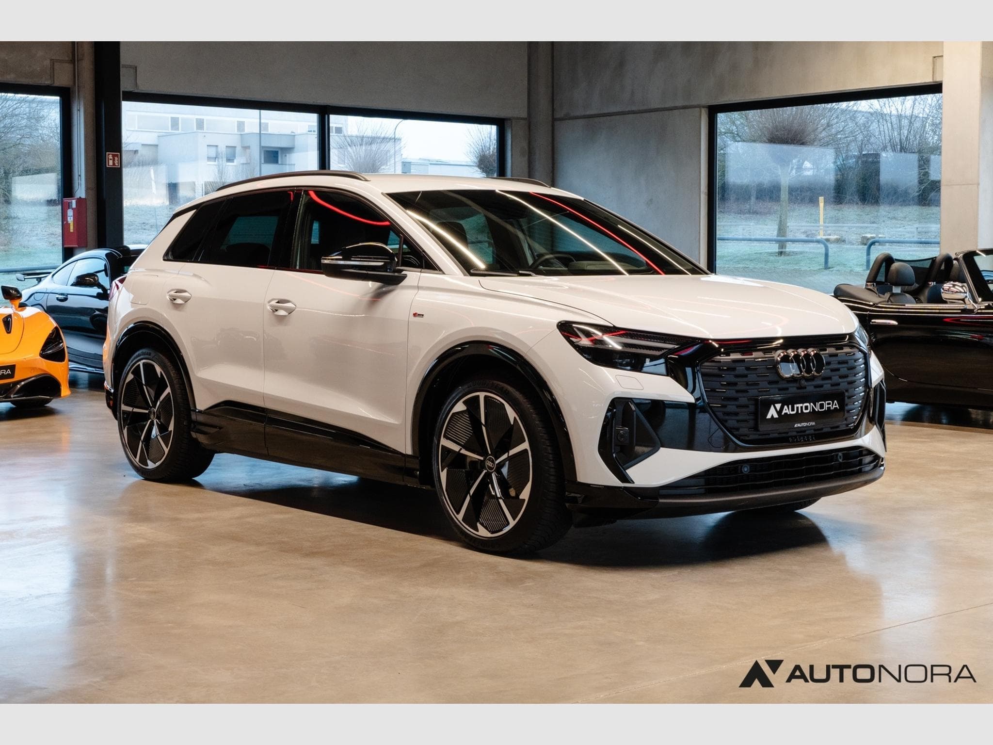 Audi Q4 e-tron 55 quattro S-Line Edition (2024) - Photo 3