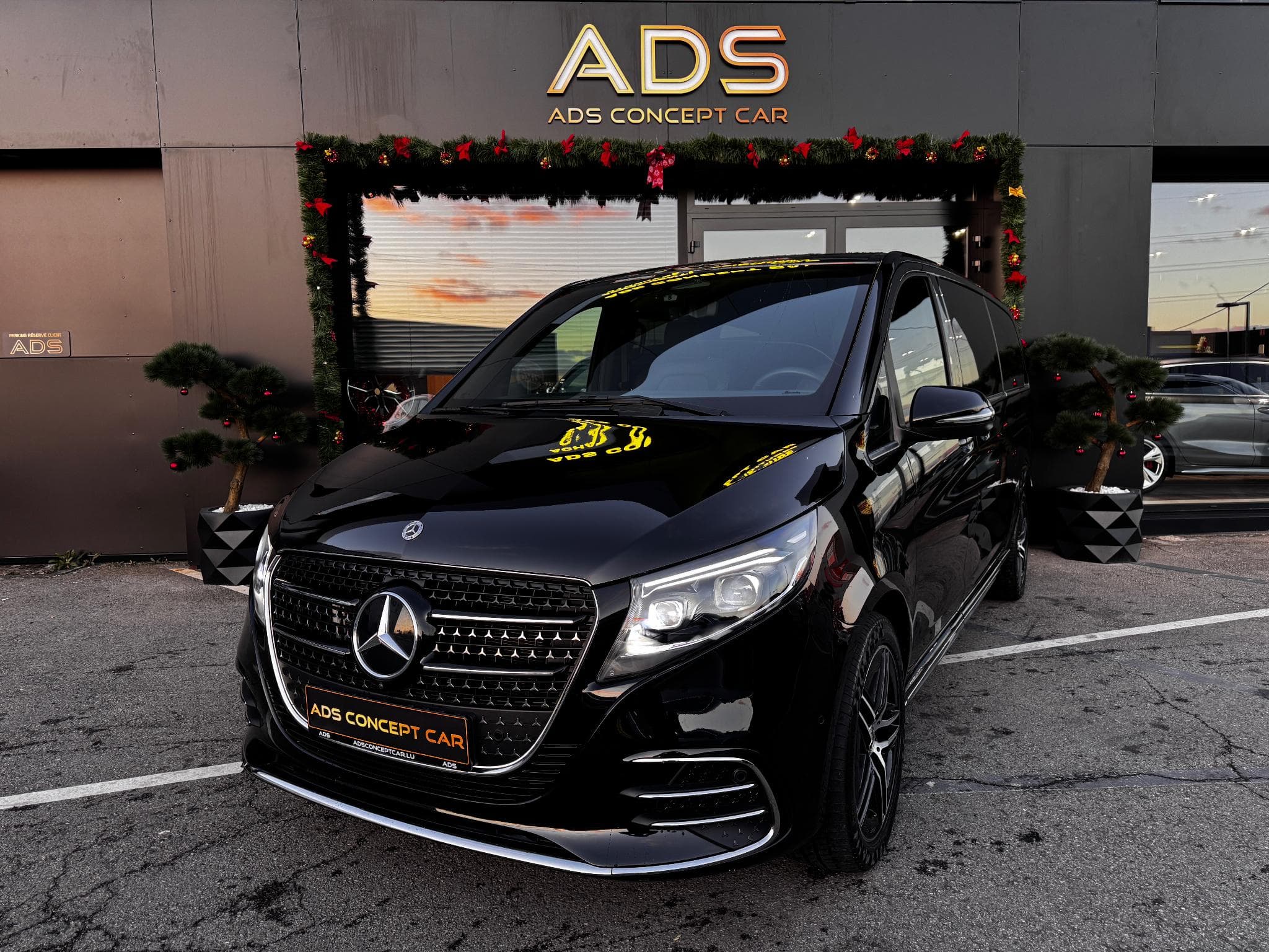 Mercedes V 300 EXCLUSIVE EXTRA LONGUE L3 4MATIC AIRMATIC 2.0L 237CV (2025) - Photo 1