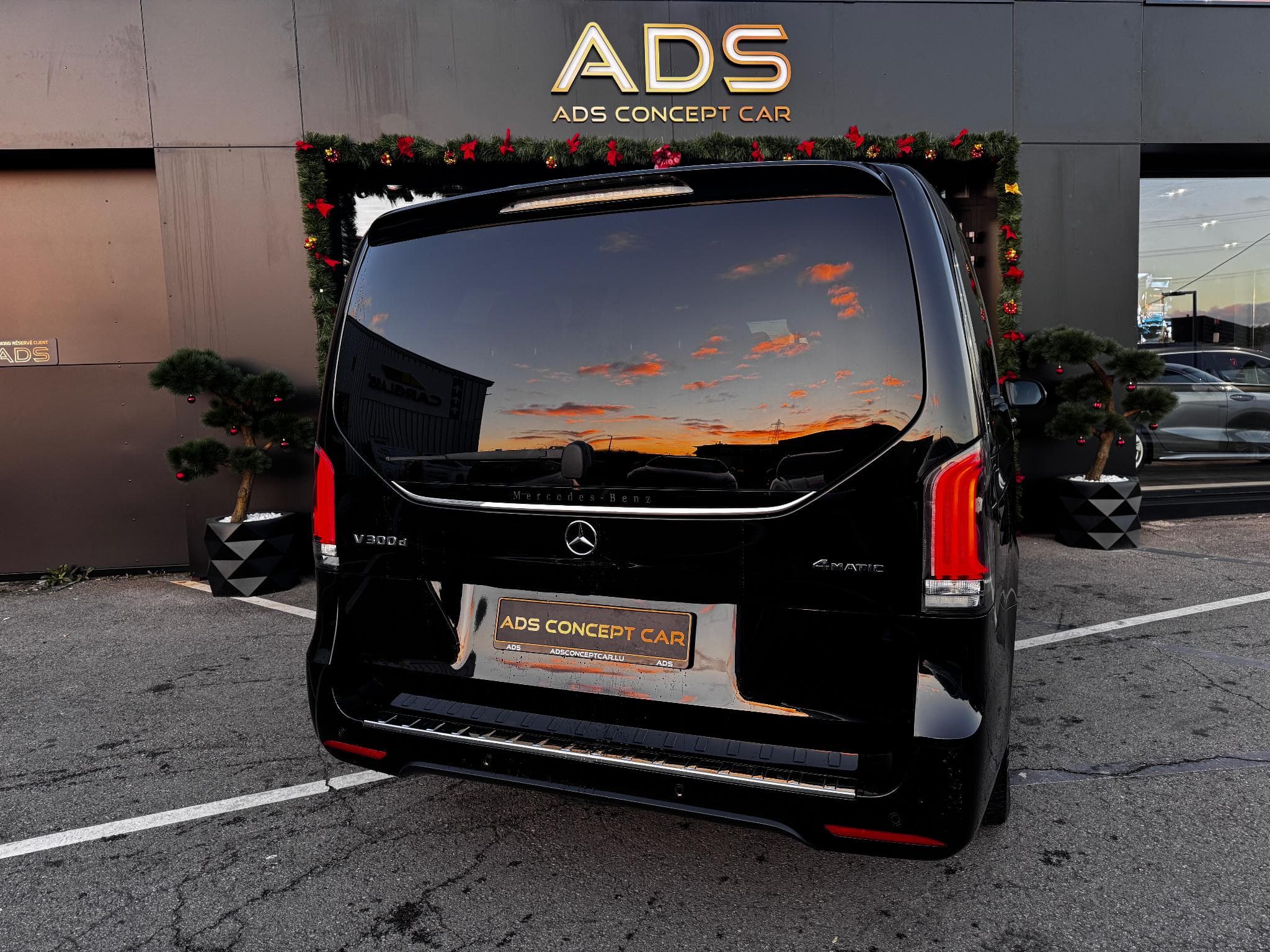 Mercedes V 300 EXCLUSIVE EXTRA LONGUE L3 4MATIC AIRMATIC 2.0L 237CV (2025) - Photo 3